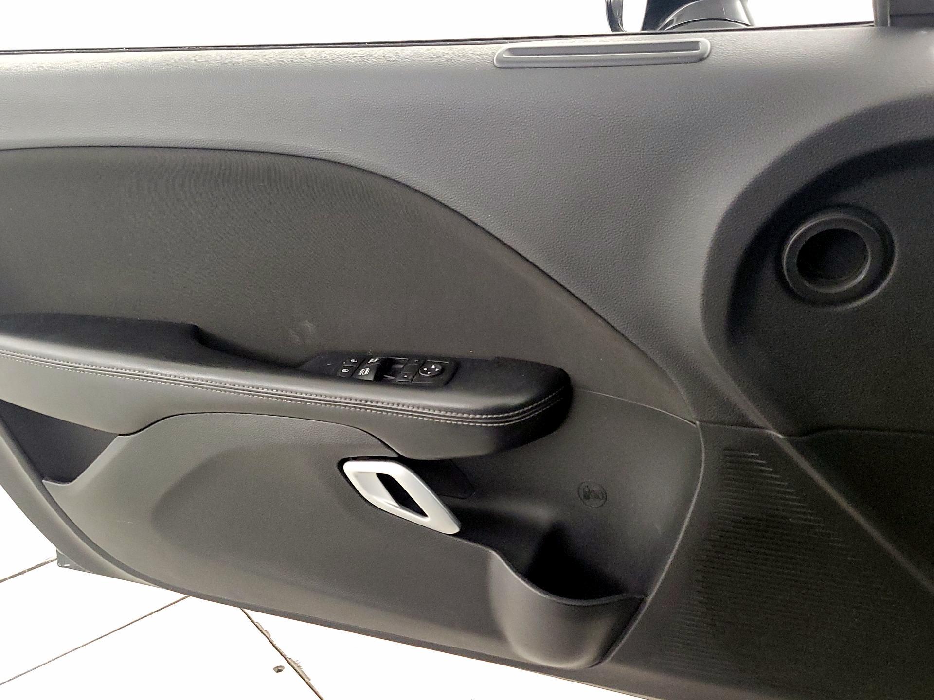 Thumbnail: 2016 Dodge Challenger - 12