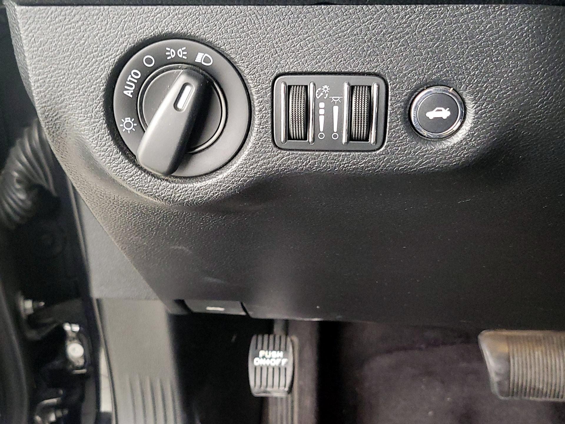 Thumbnail: 2016 Dodge Challenger - 13