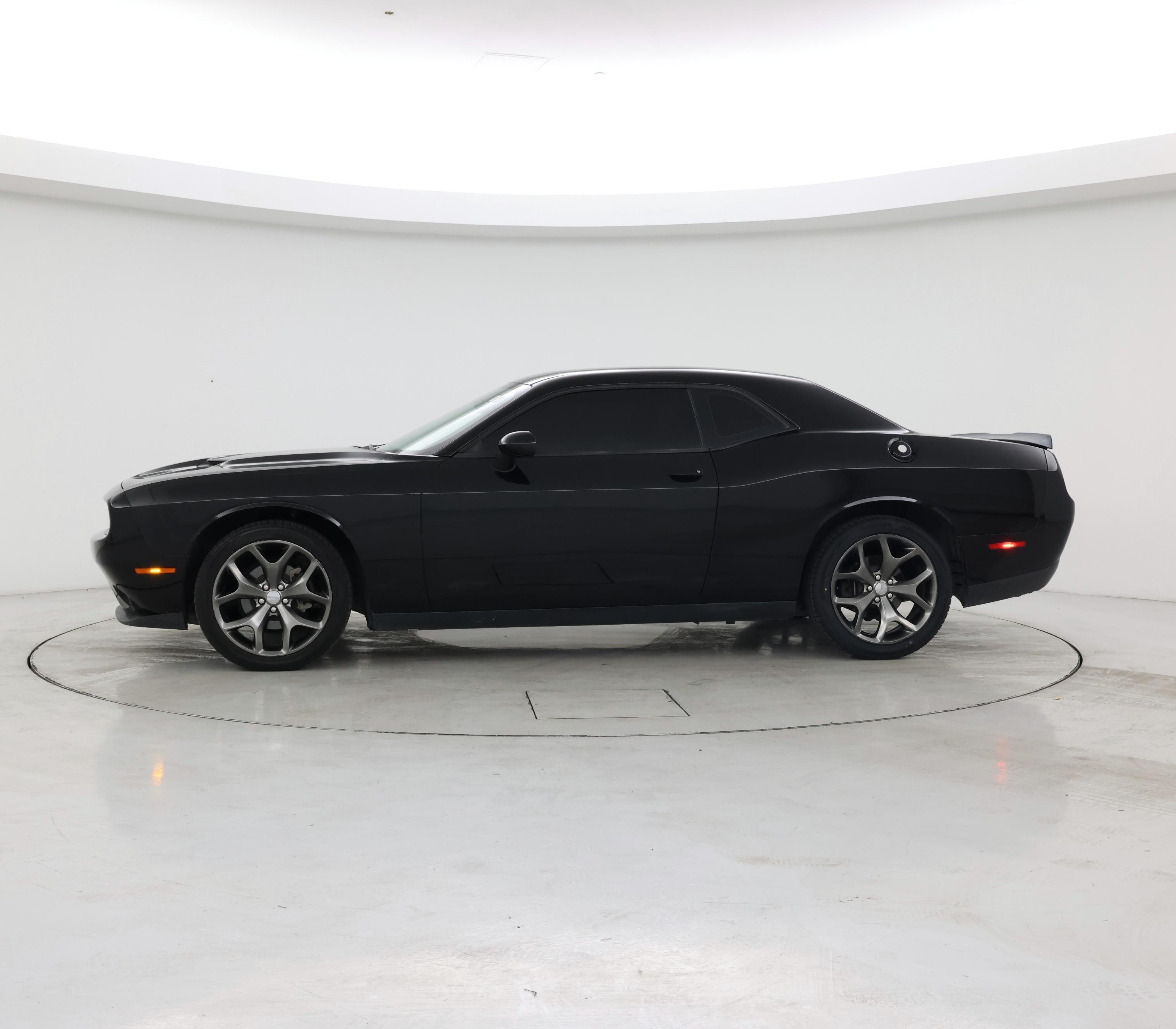 Thumbnail: 2016 Dodge Challenger - 3