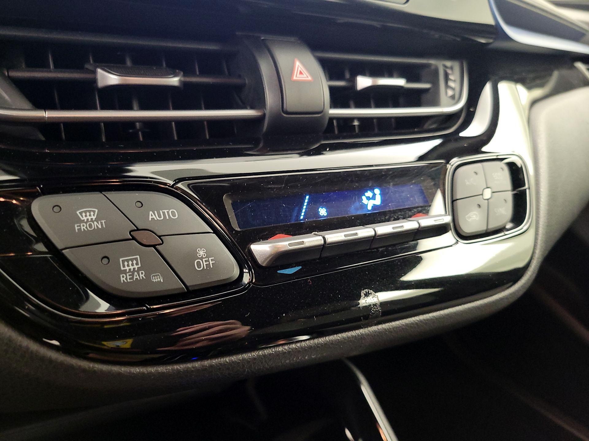 Thumbnail: 2019 Toyota C-HR - 16