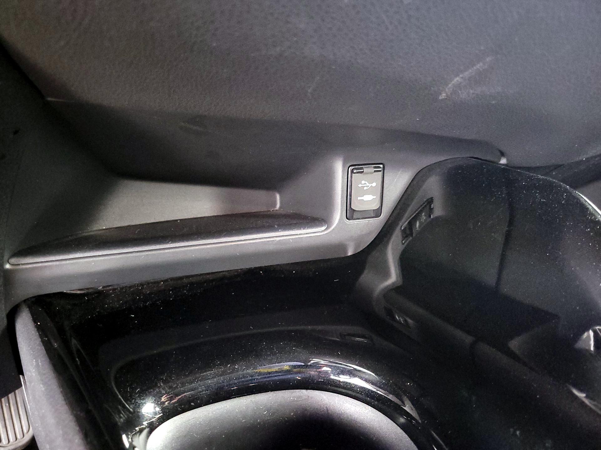 Thumbnail: 2019 Toyota C-HR - 18