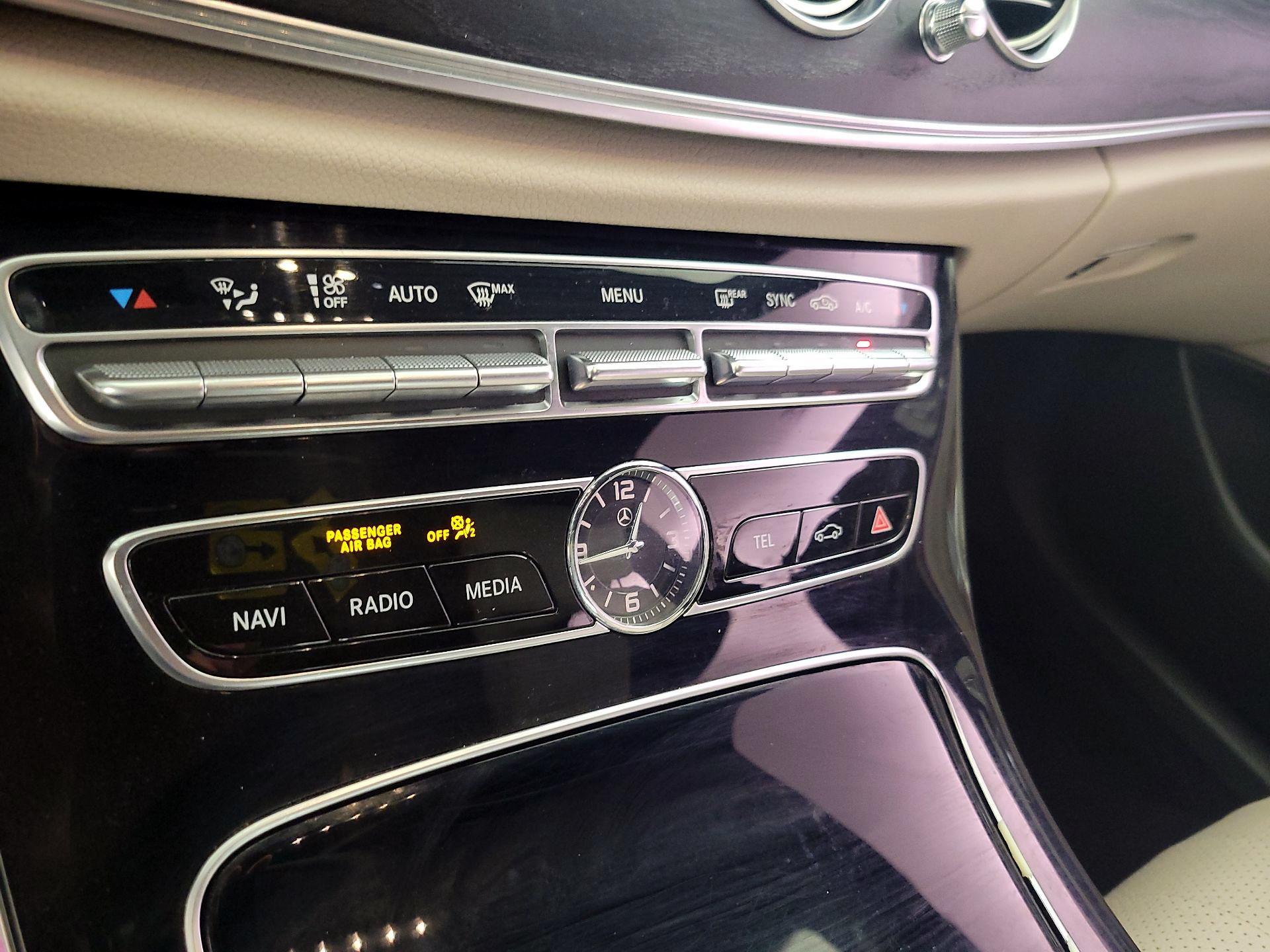 Thumbnail: 2017 Mercedes-Benz E-Class - 17