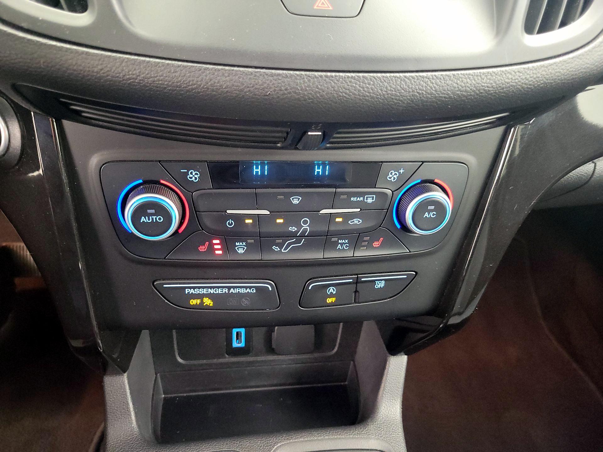 Thumbnail: 2019 Ford Escape - 16