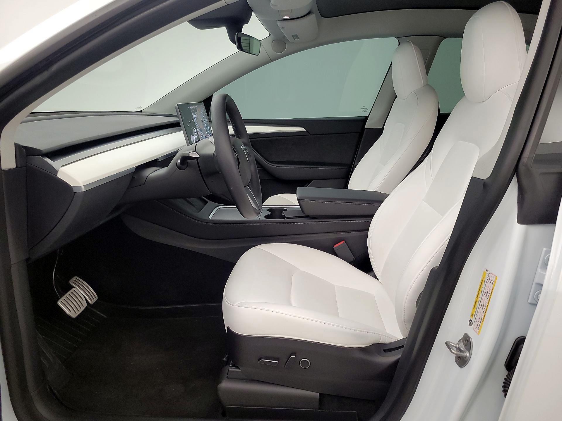 Thumbnail: 2023 Tesla Model Y - 11