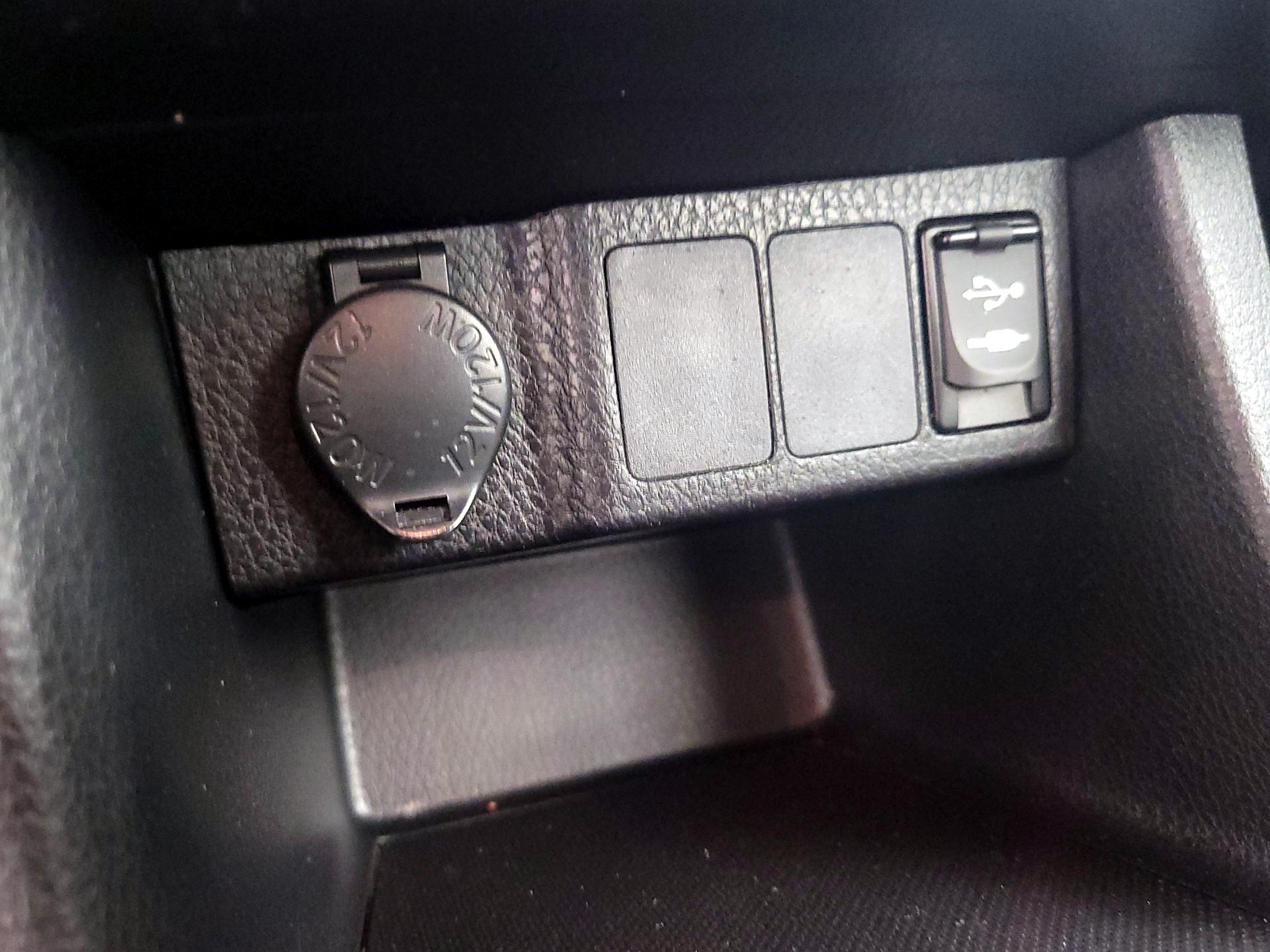 Thumbnail: 2019 Toyota Corolla - 18