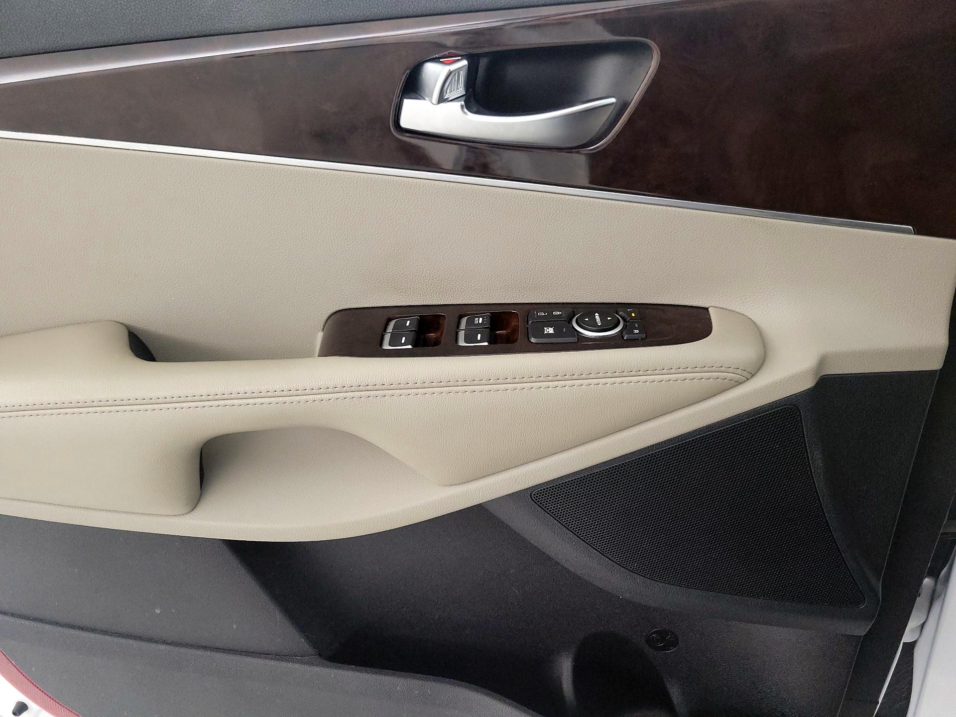 Thumbnail: 2018 Kia Sorento - 12