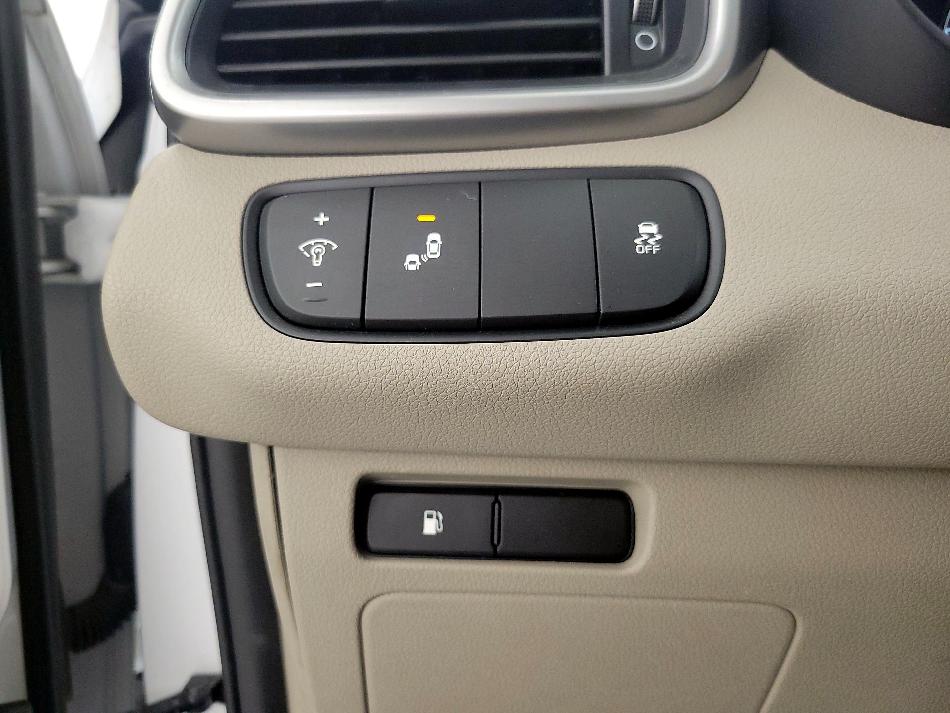 Thumbnail: 2018 Kia Sorento - 13