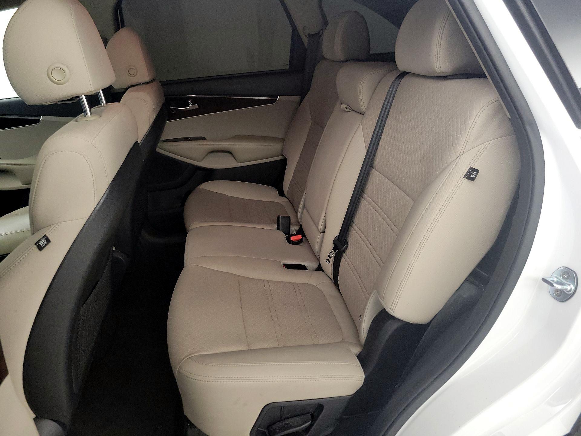 Thumbnail: 2018 Kia Sorento - 19