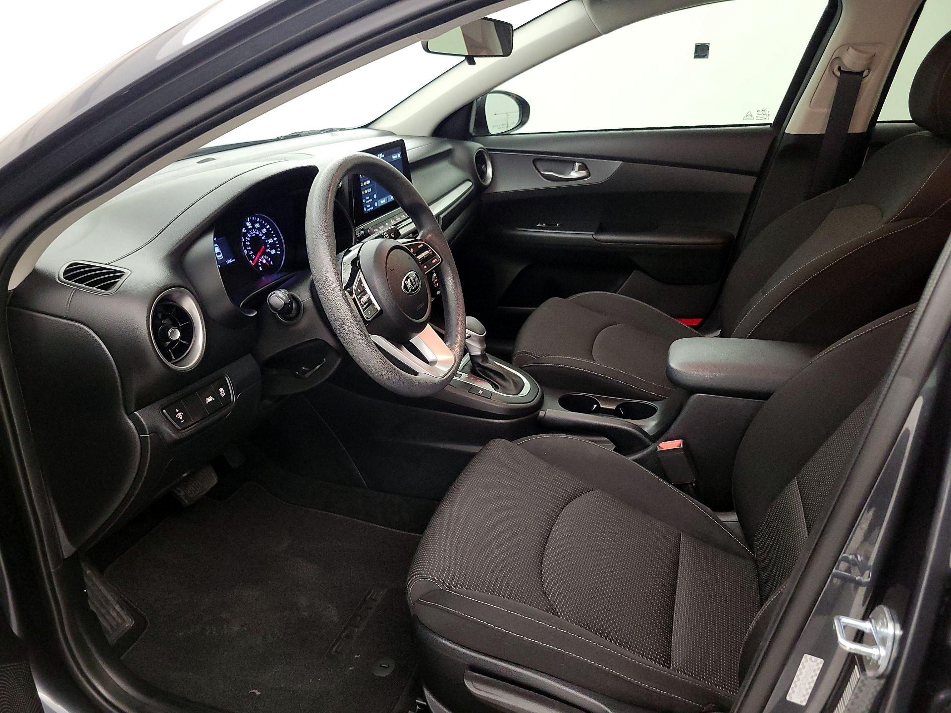 Thumbnail: 2021 Kia Forte - 11