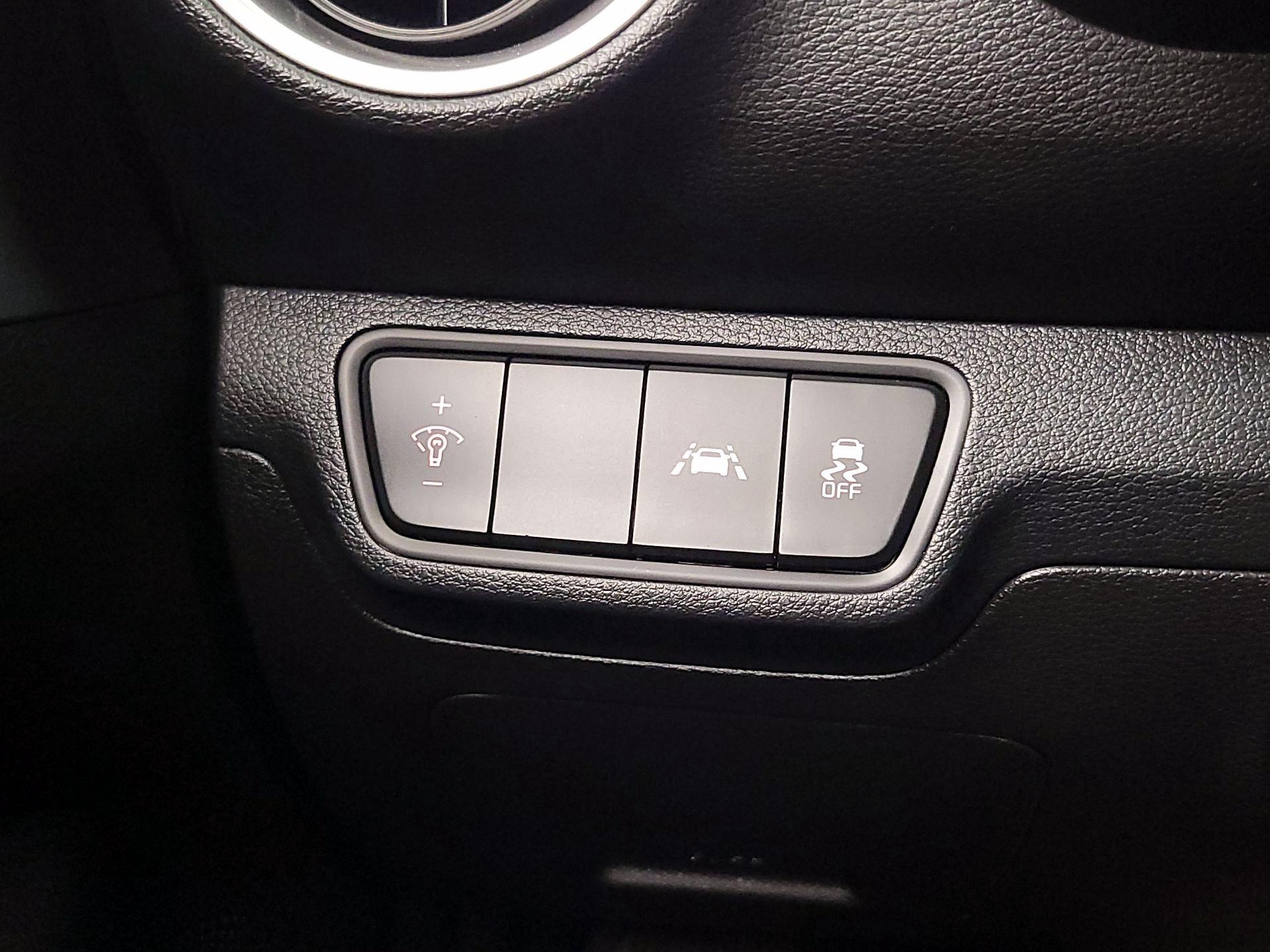 Thumbnail: 2021 Kia Forte - 13