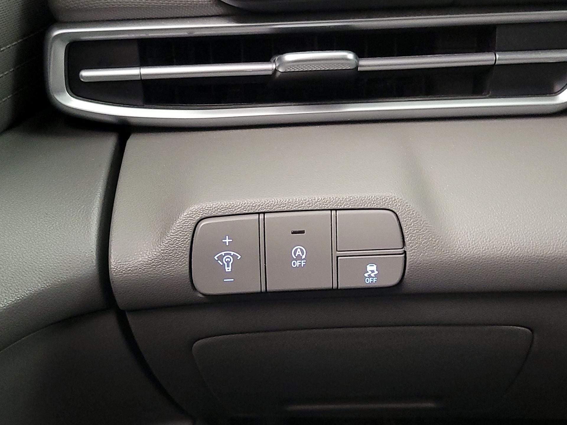 Thumbnail: 2024 Hyundai Elantra - 13