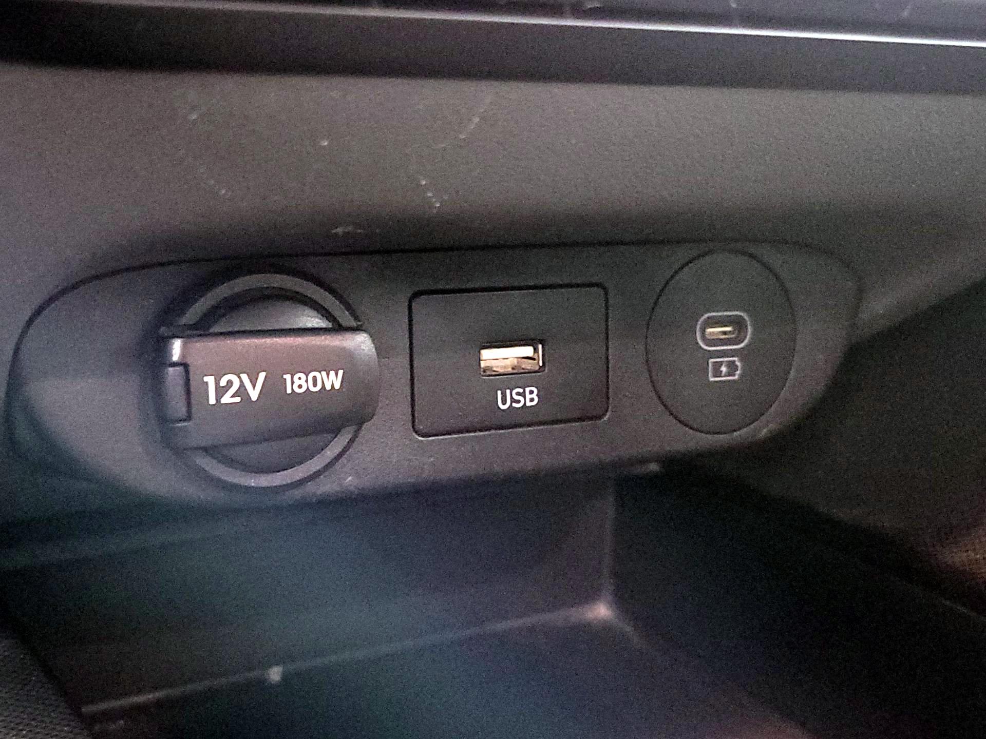 Thumbnail: 2024 Hyundai Elantra - 18