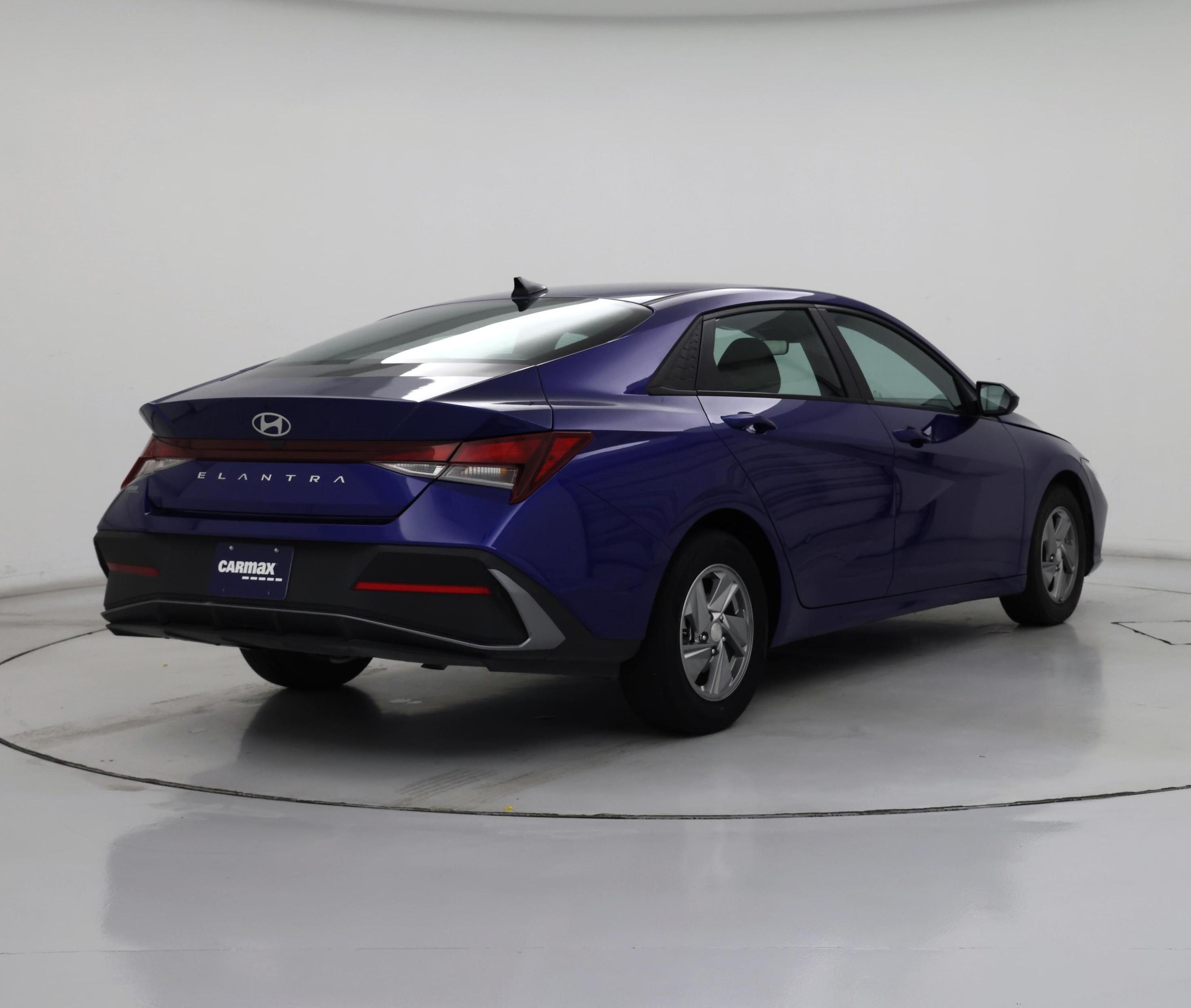 Thumbnail: 2024 Hyundai Elantra - 8