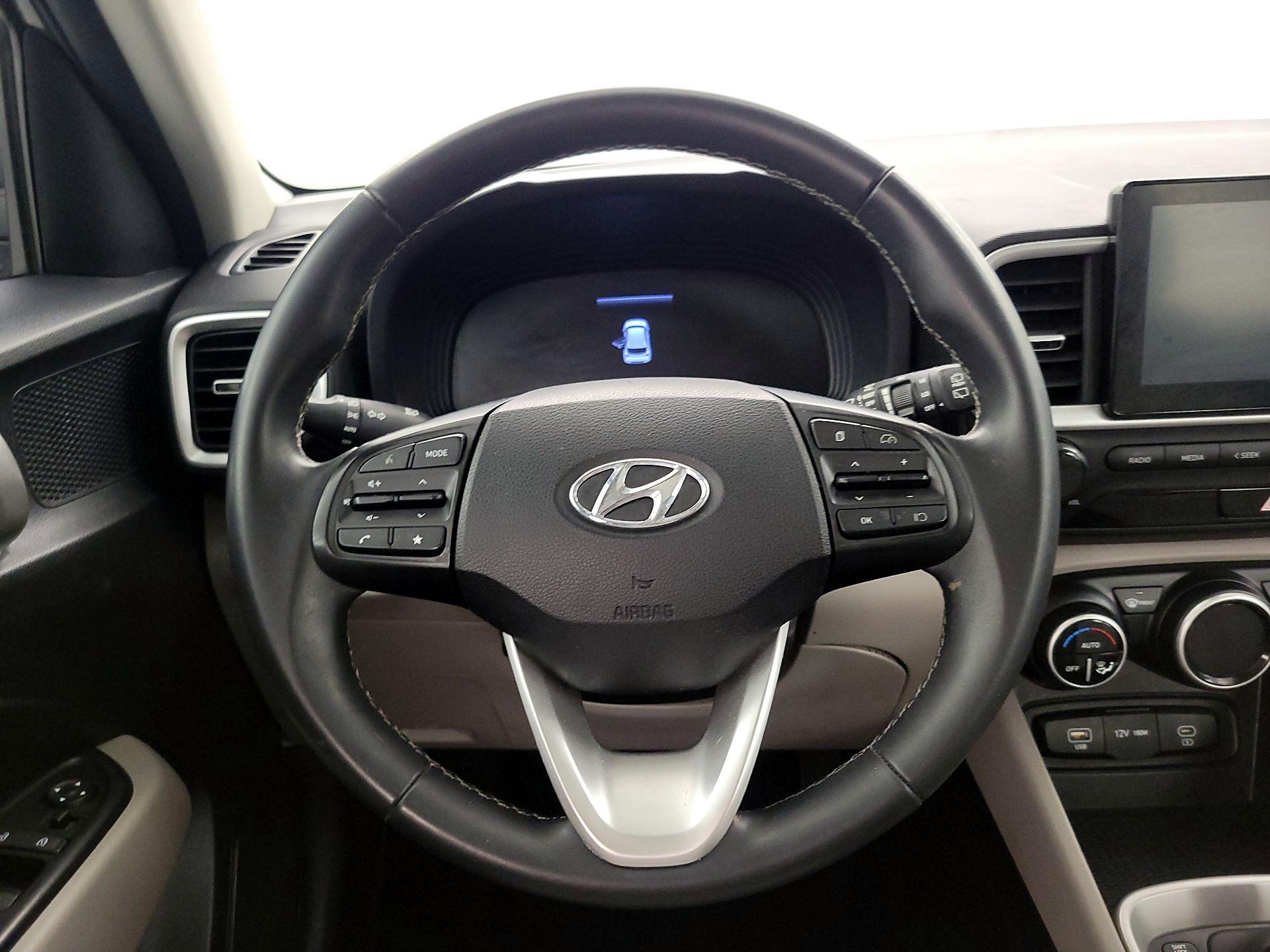 Thumbnail: 2023 Hyundai Venue - 10