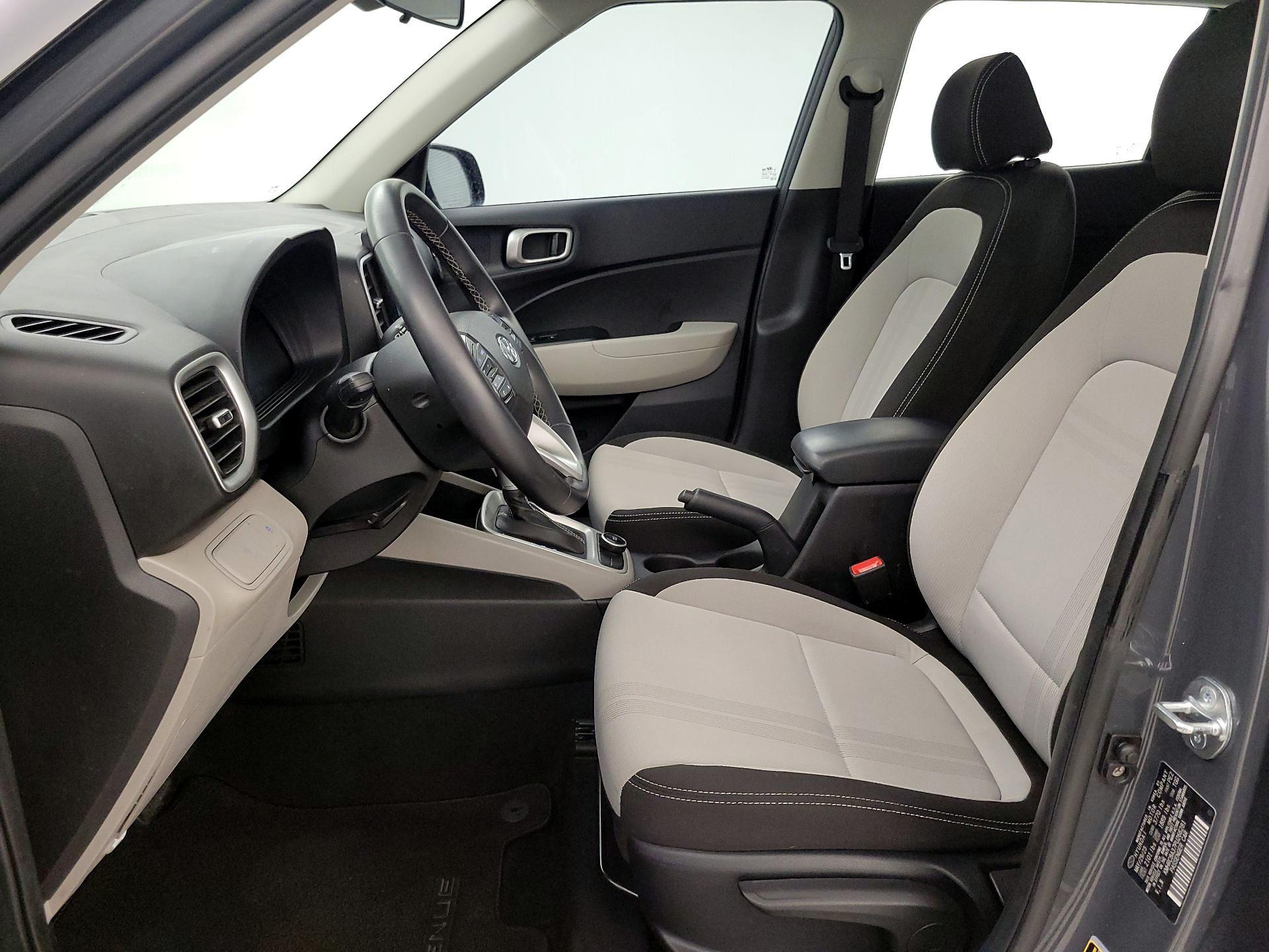 Thumbnail: 2023 Hyundai Venue - 11