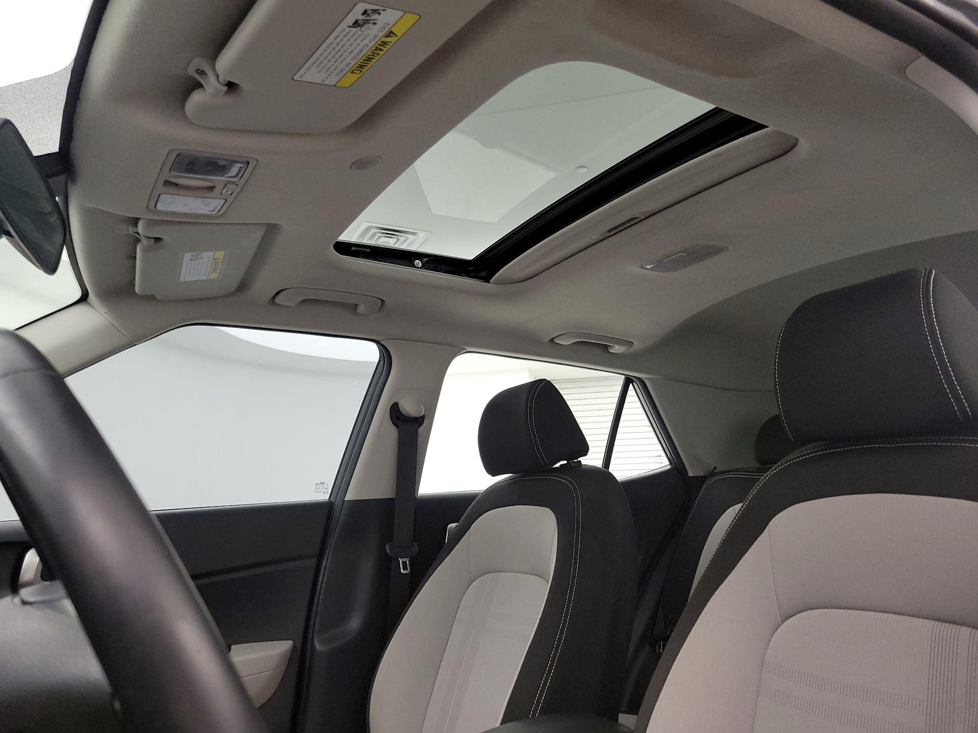 Thumbnail: 2023 Hyundai Venue - 19