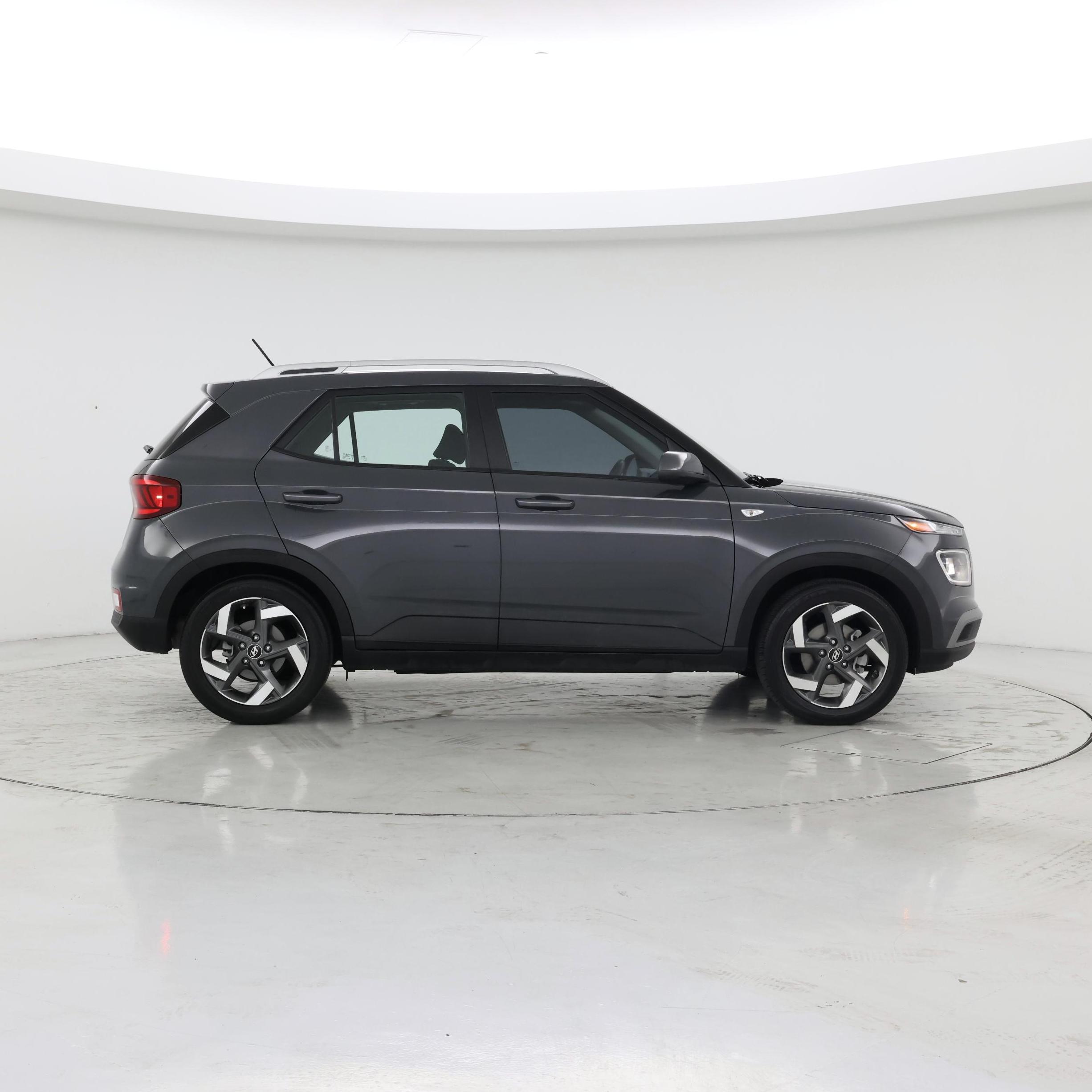 Thumbnail: 2023 Hyundai Venue - 7