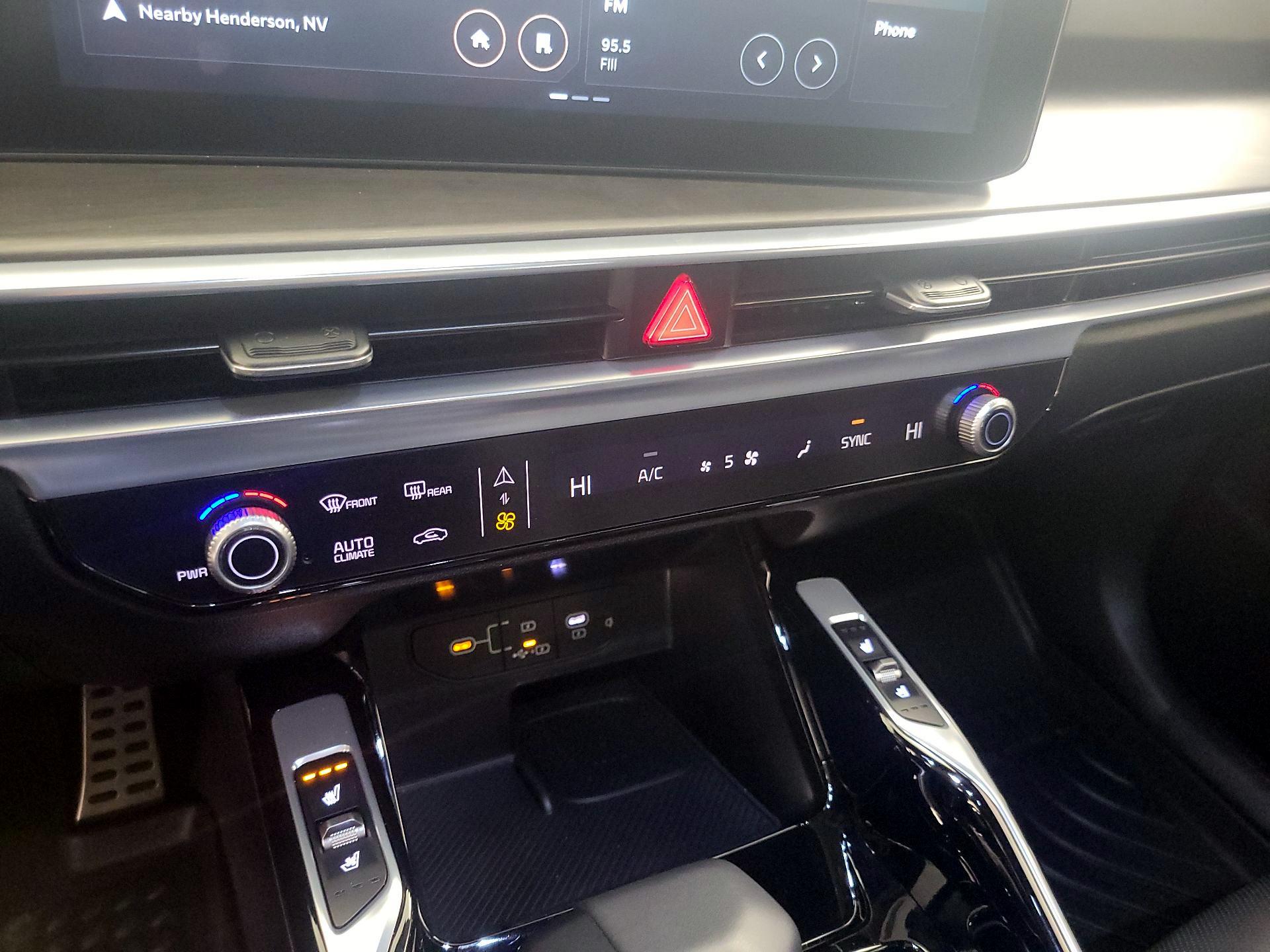 Thumbnail: 2024 Kia Sorento - 17