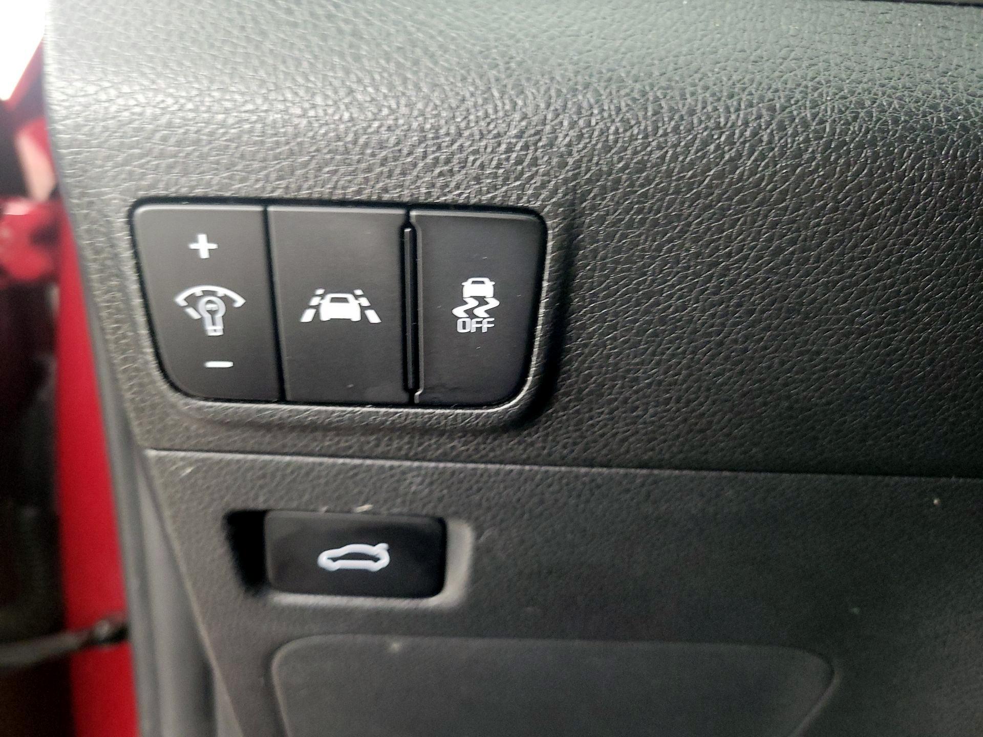 Thumbnail: 2022 Kia K5 - 13