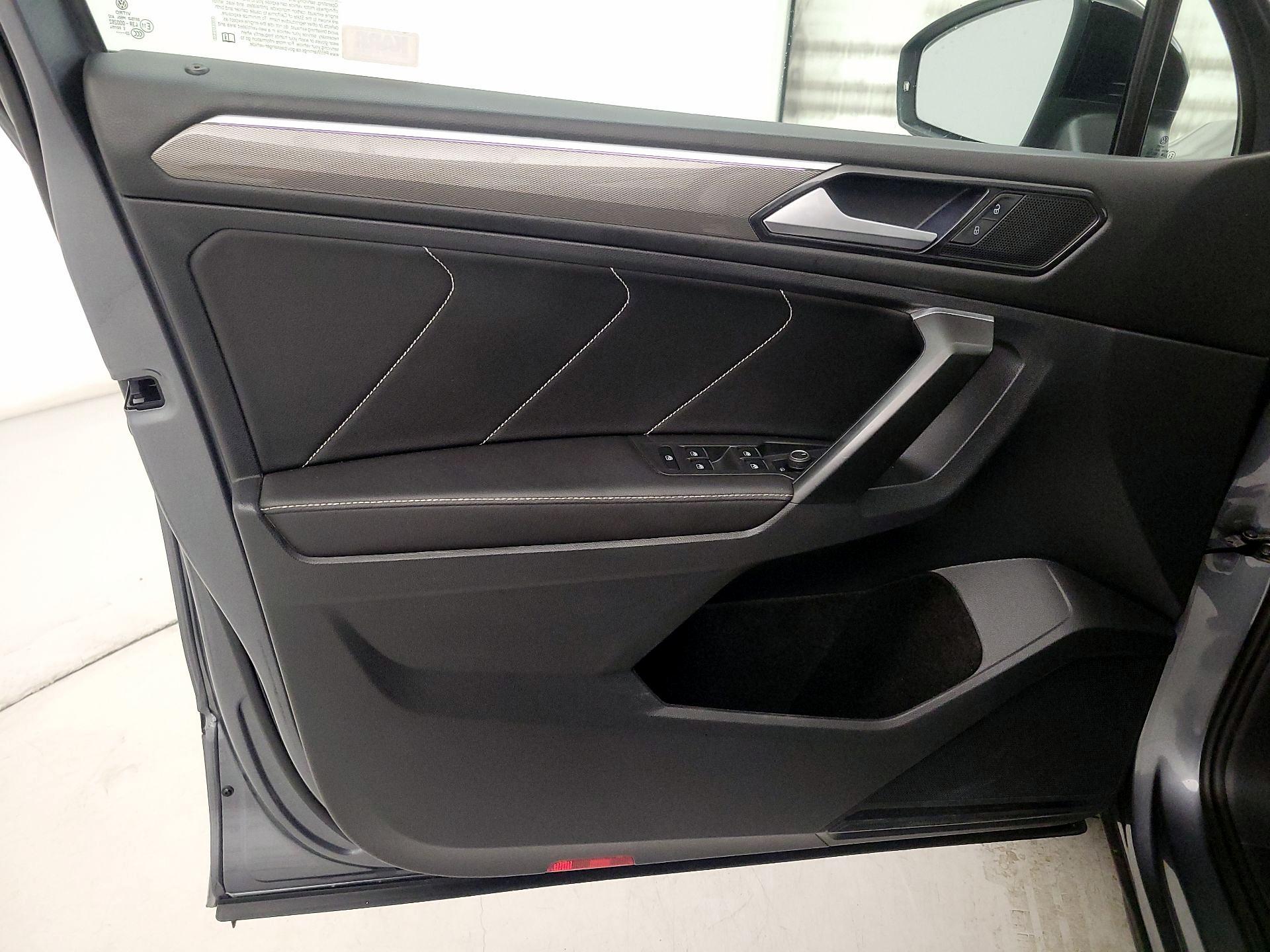 Thumbnail: 2022 Volkswagen Tiguan - 12