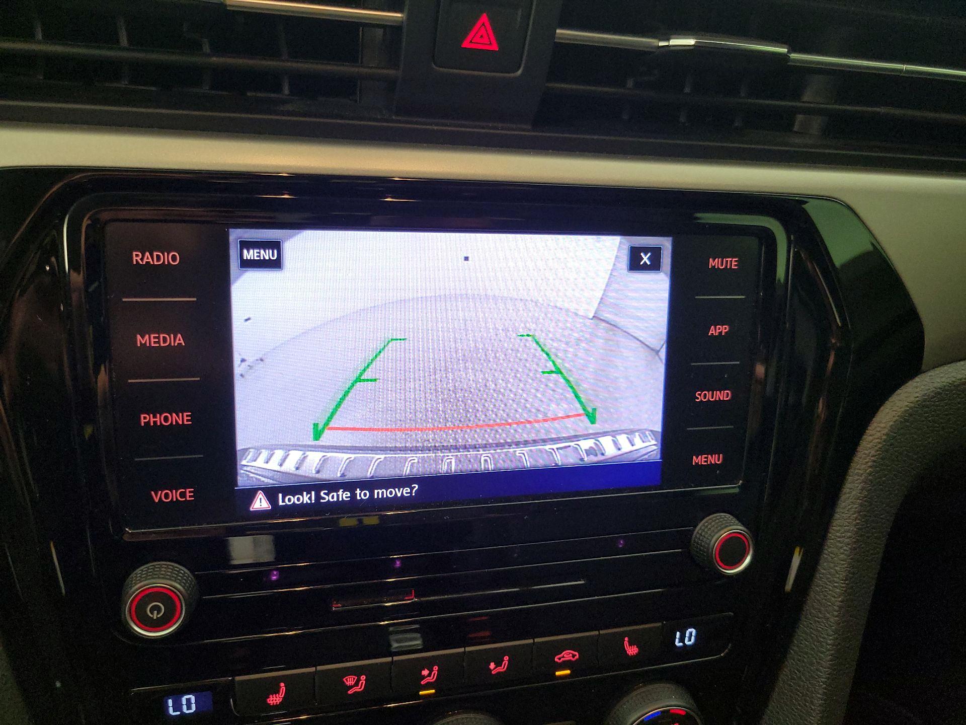 Thumbnail: 2022 Volkswagen Passat - 14