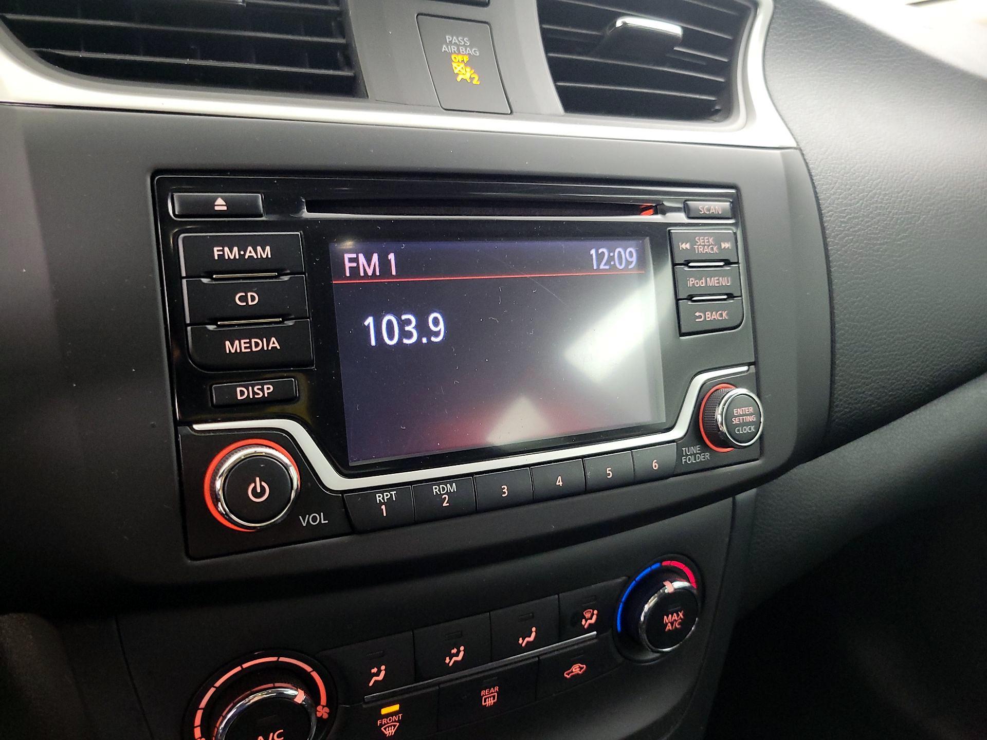 Thumbnail: 2018 Nissan Sentra - 15