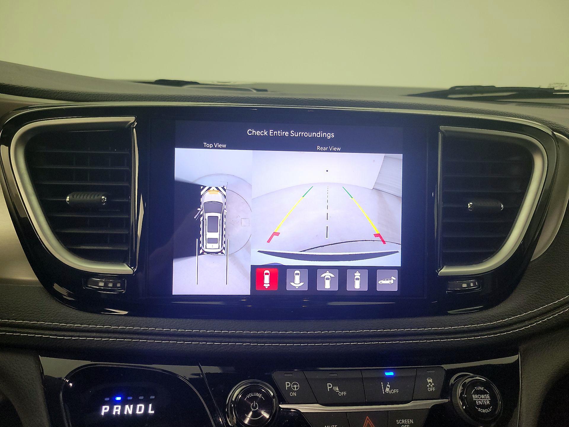 Thumbnail: 2022 Chrysler Pacifica - 15