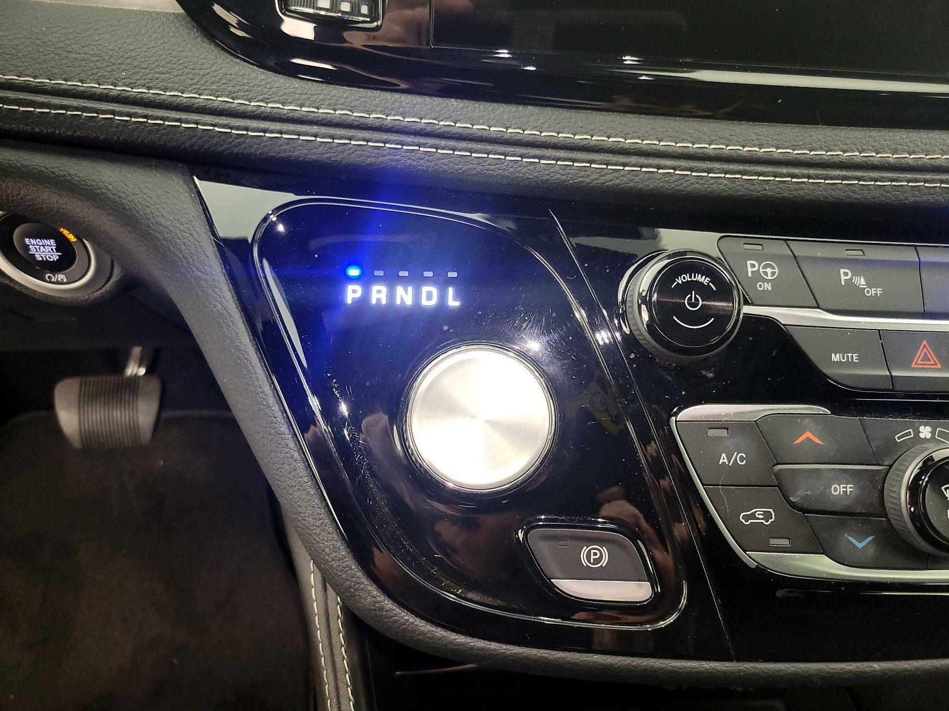 Thumbnail: 2022 Chrysler Pacifica - 18