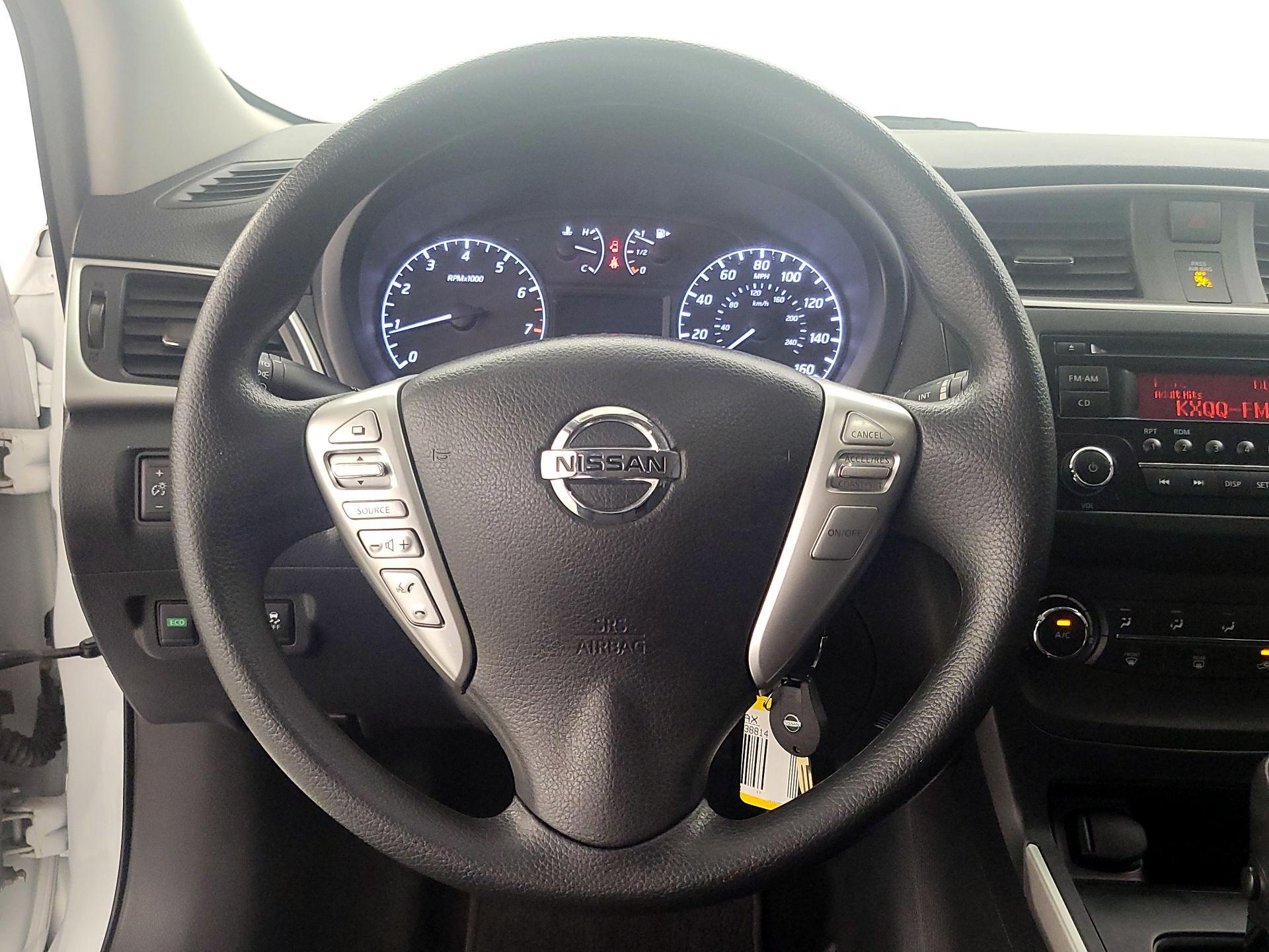 Thumbnail: 2017 Nissan Sentra - 10