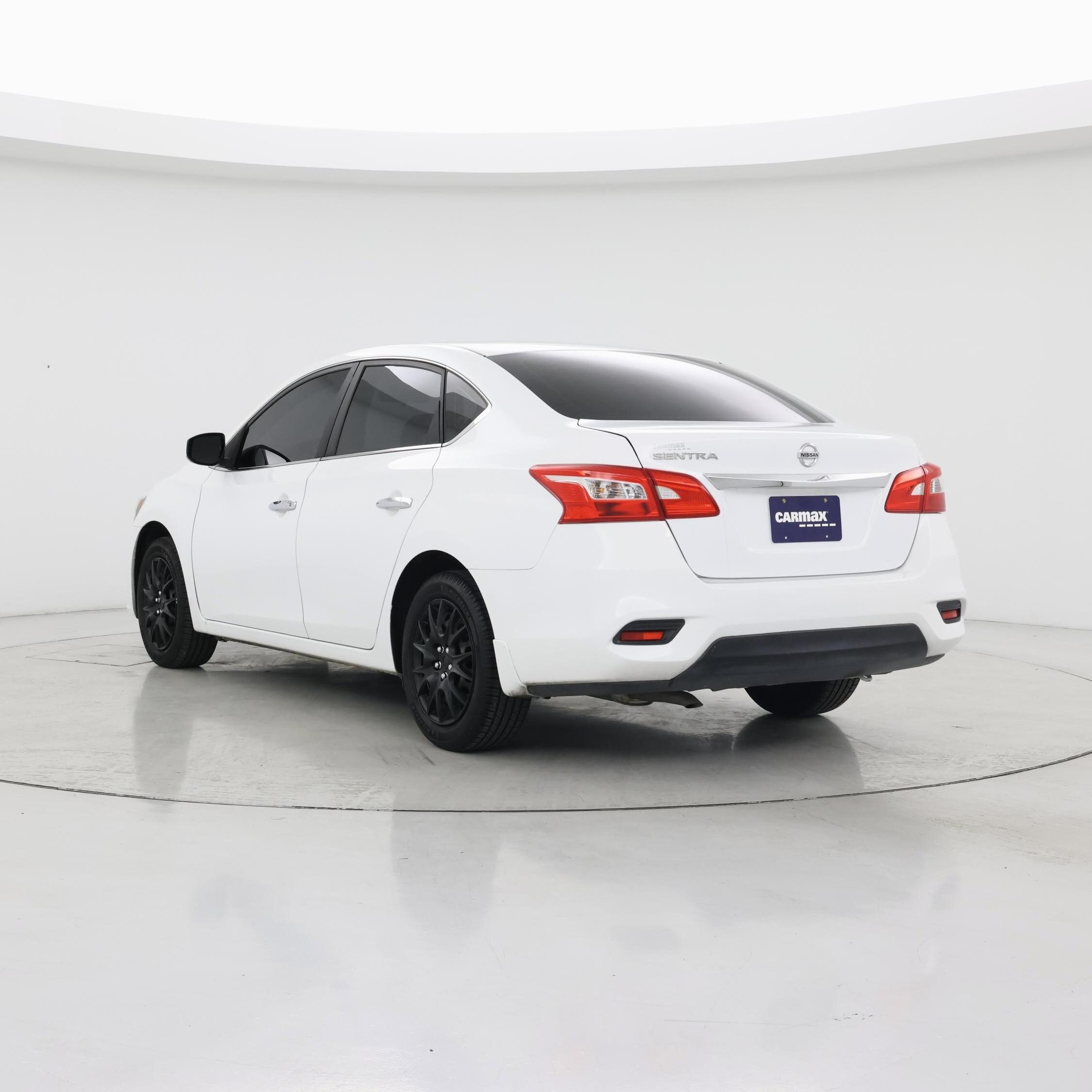 Thumbnail: 2017 Nissan Sentra - 2