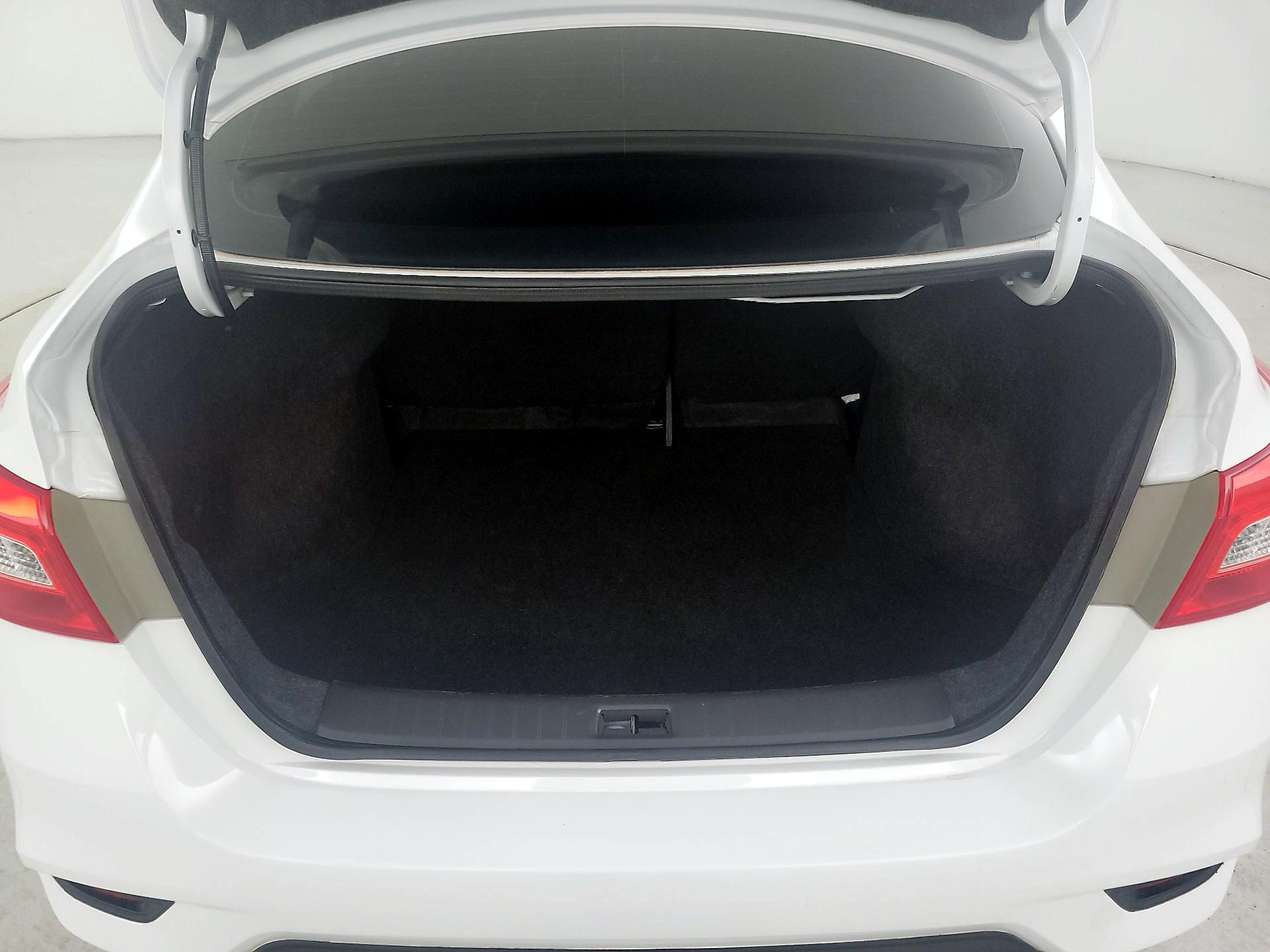 Thumbnail: 2017 Nissan Sentra - 19