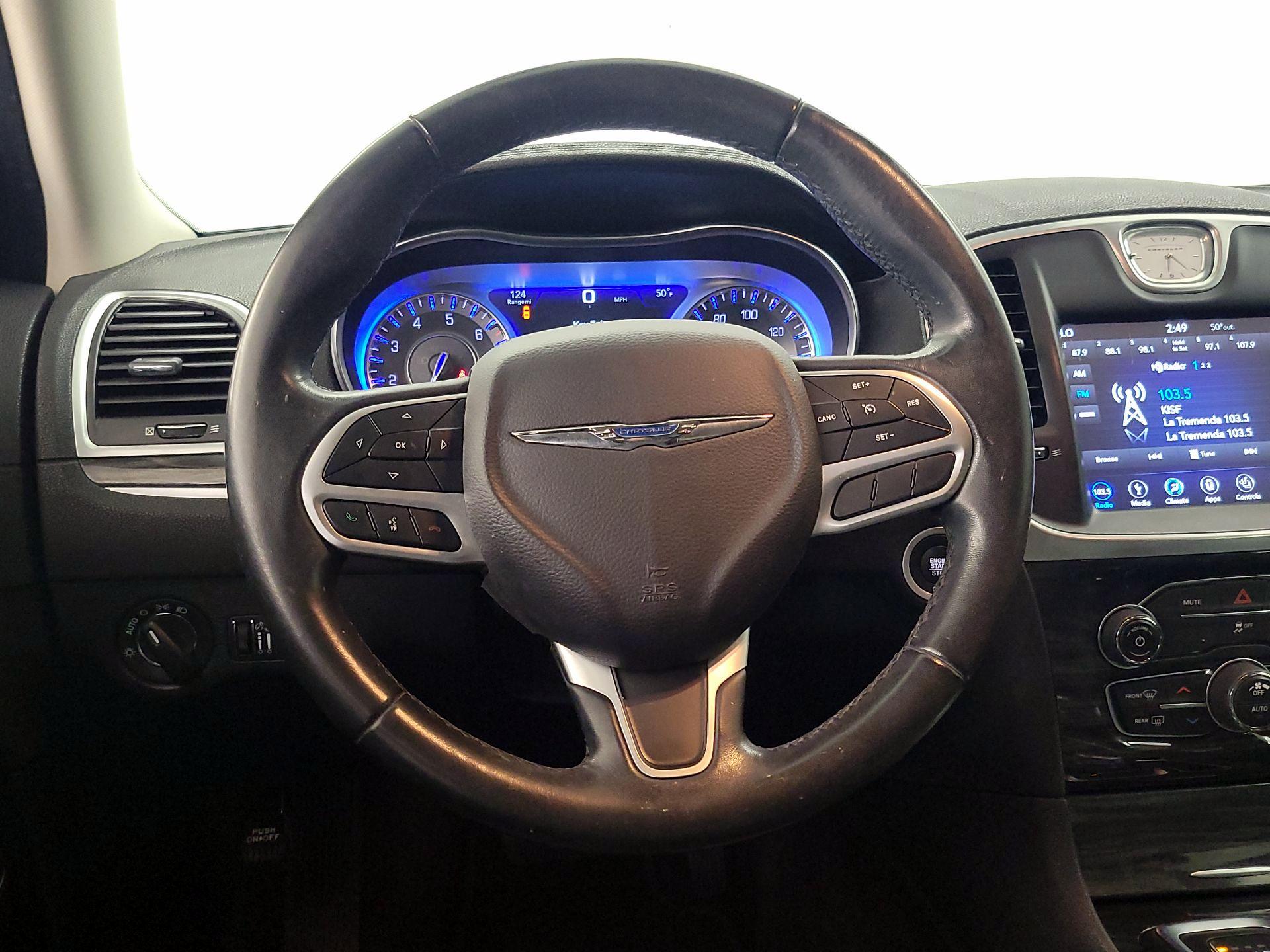 Thumbnail: 2018 Chrysler 300 - 10