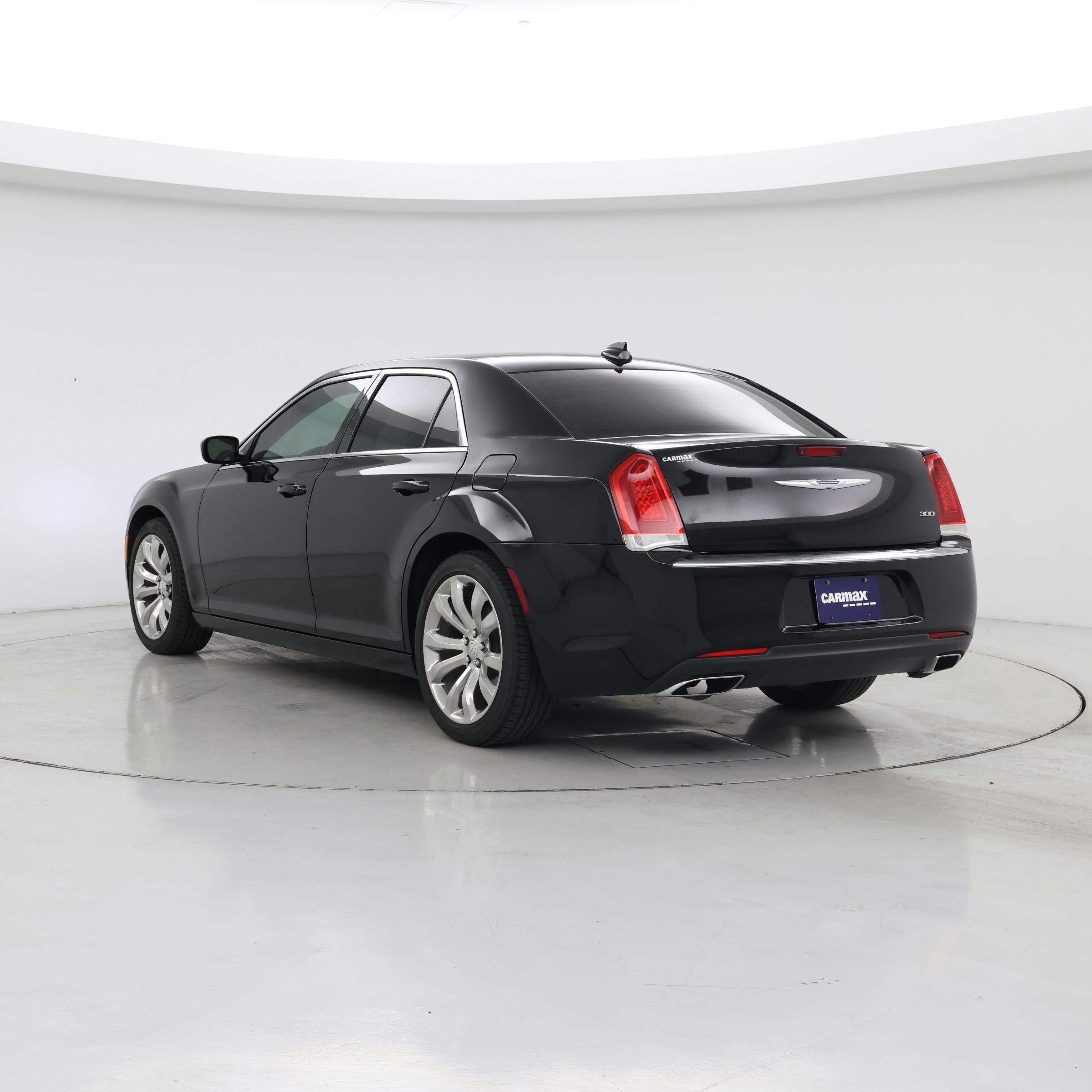 Thumbnail: 2018 Chrysler 300 - 2