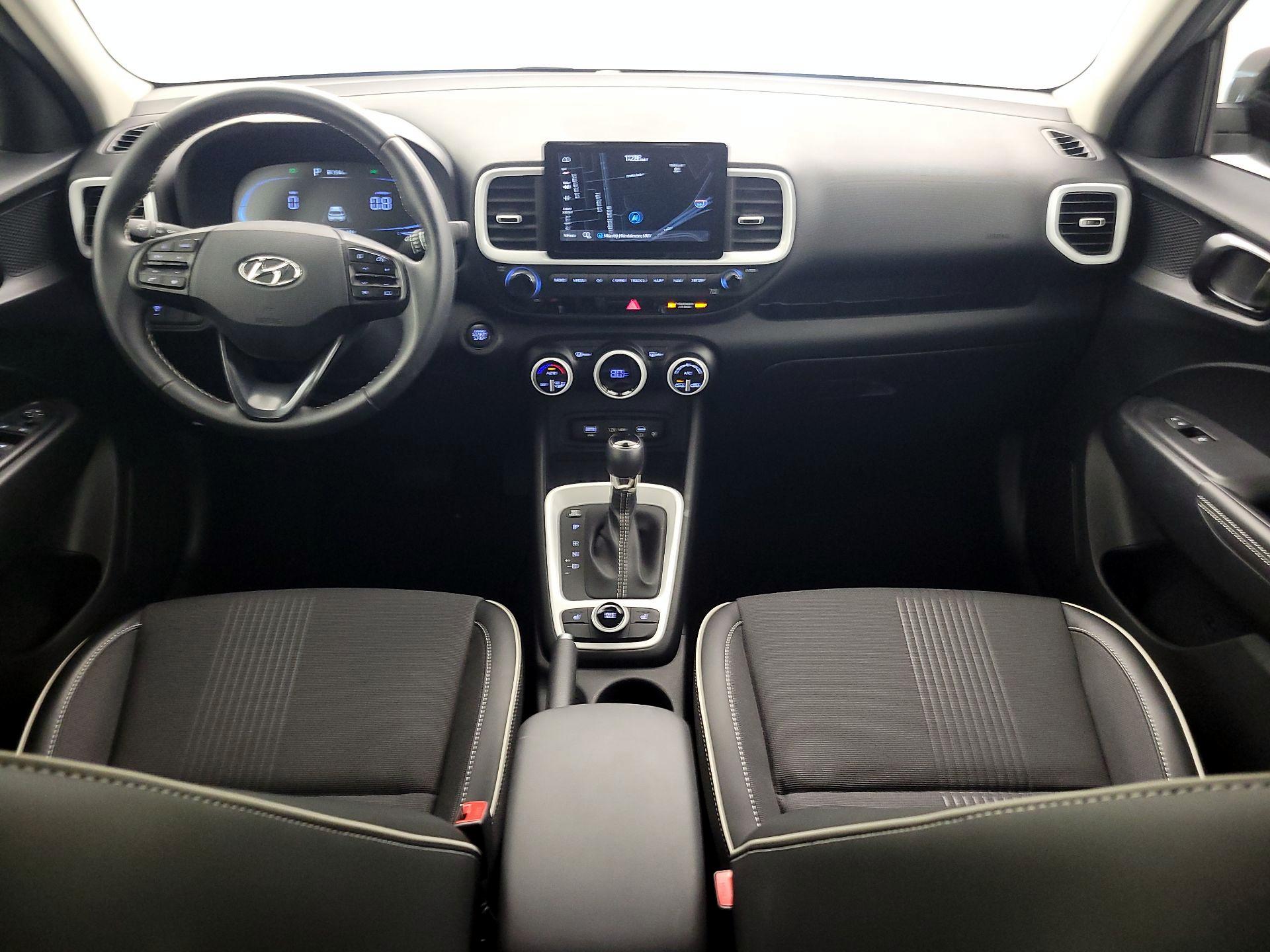 Thumbnail: 2023 Hyundai Venue - 9