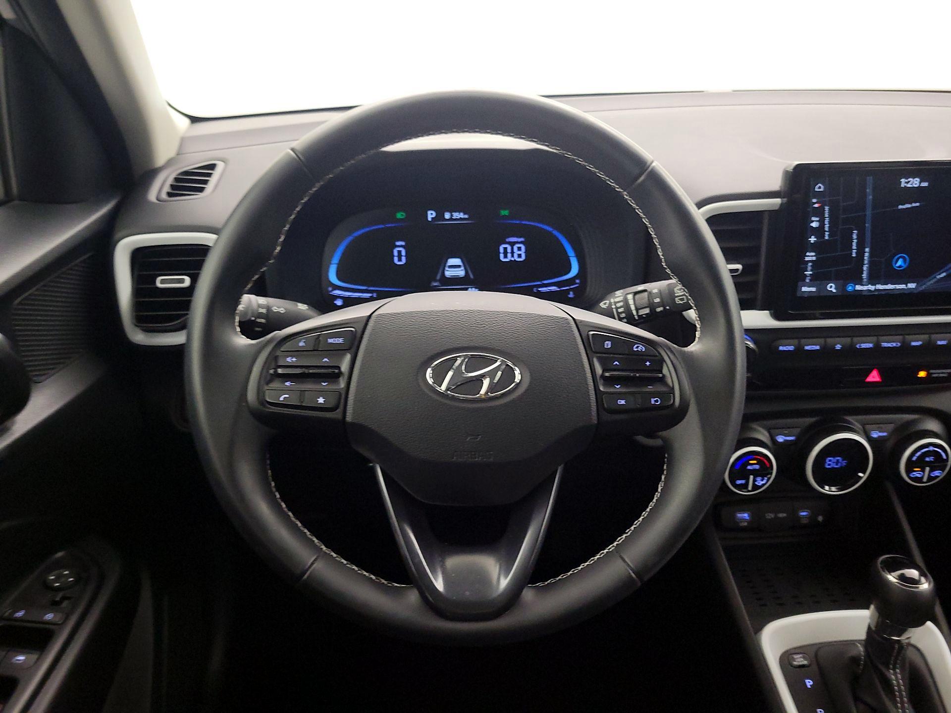 Thumbnail: 2023 Hyundai Venue - 10