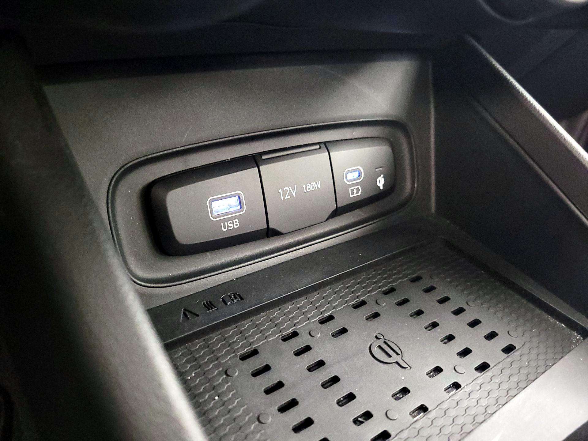 Thumbnail: 2023 Hyundai Venue - 19