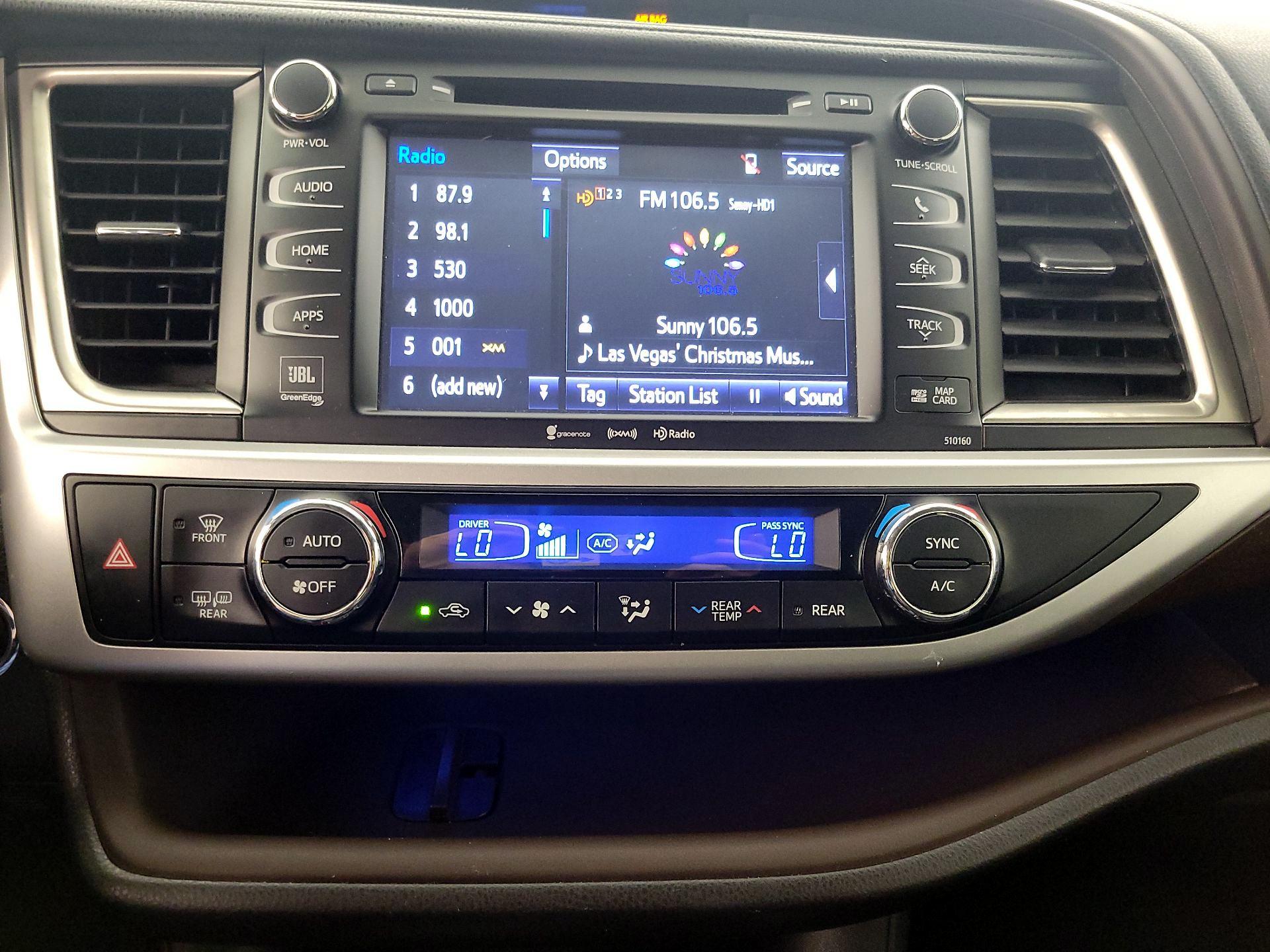 Thumbnail: 2016 Toyota Highlander - 16