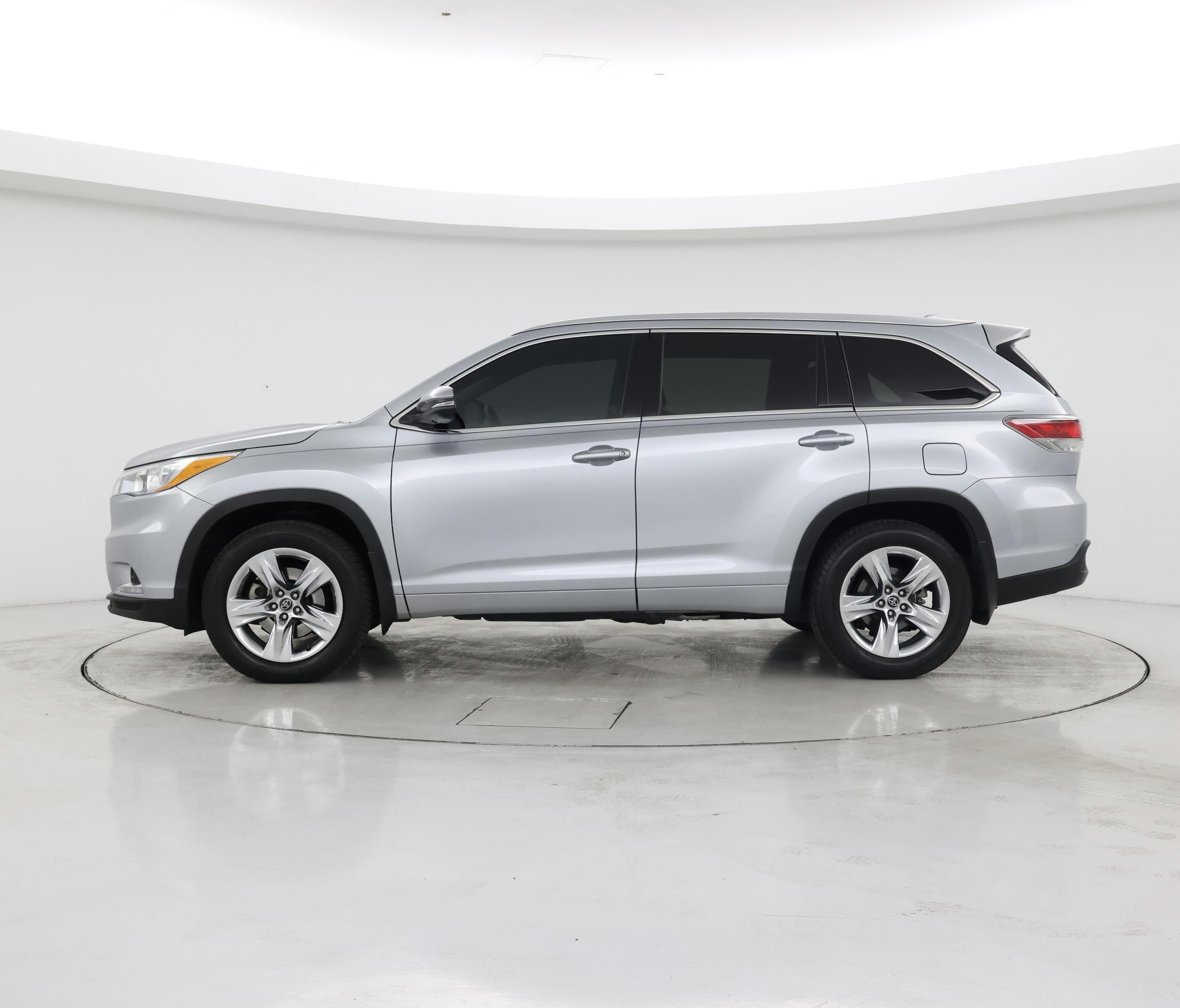 Thumbnail: 2016 Toyota Highlander - 3