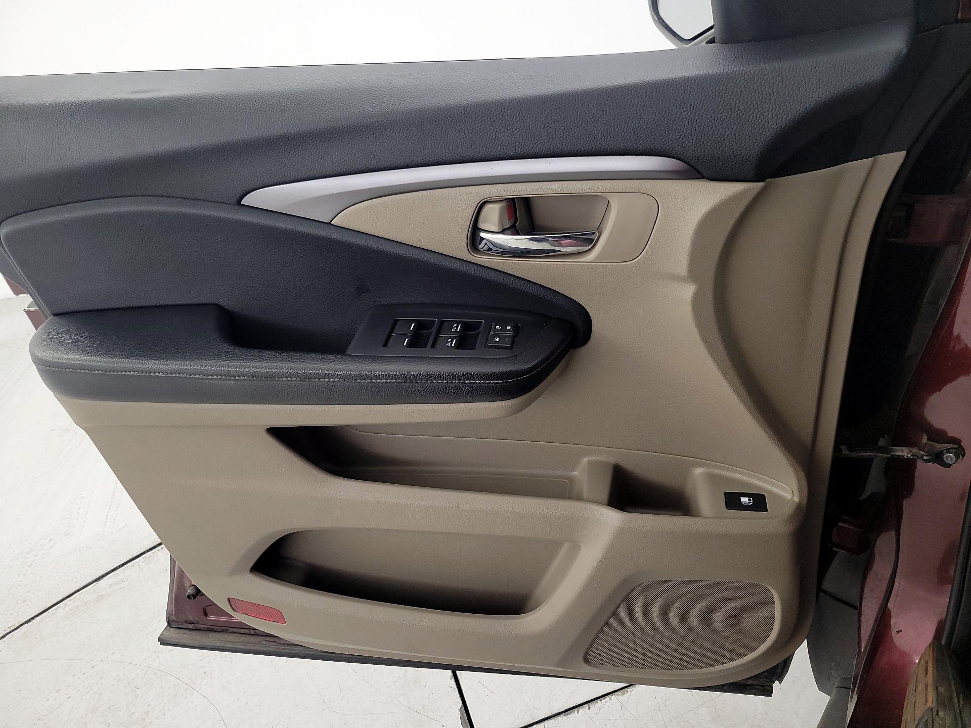 Thumbnail: 2017 Honda Ridgeline - 12