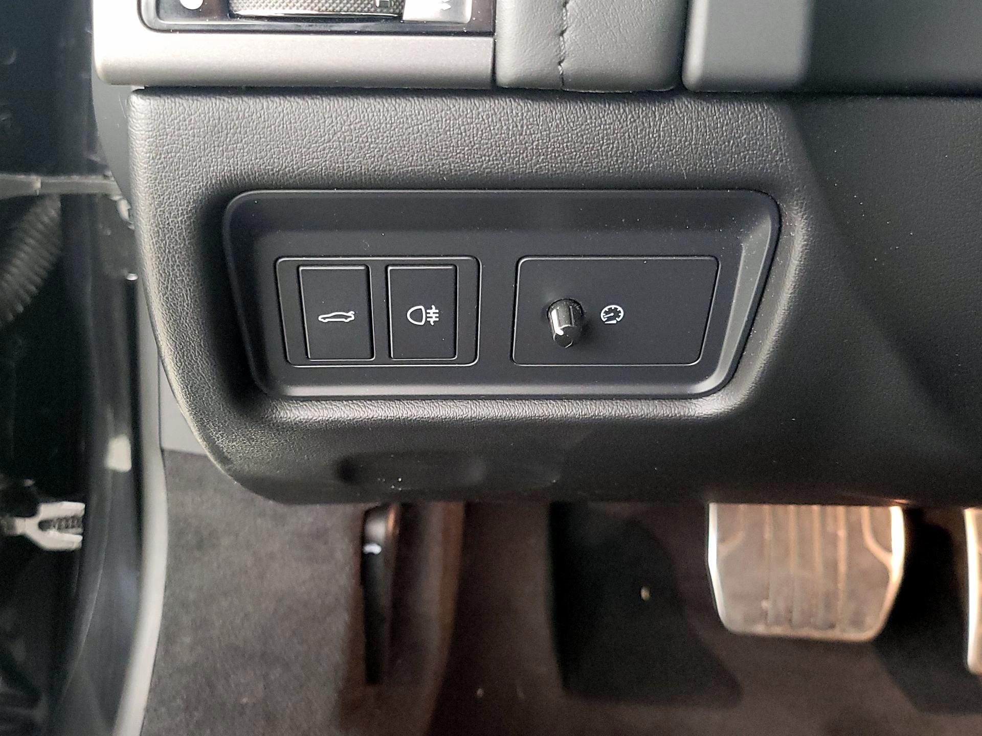 Thumbnail: 2016 Jaguar F-Type - 13