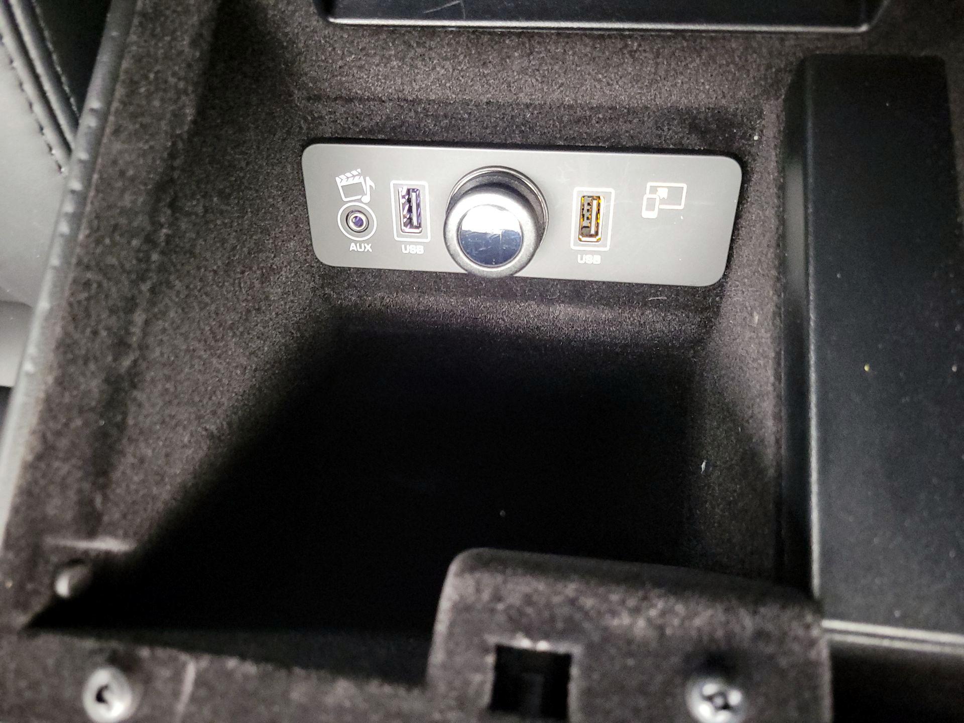 Thumbnail: 2016 Jaguar F-Type - 19