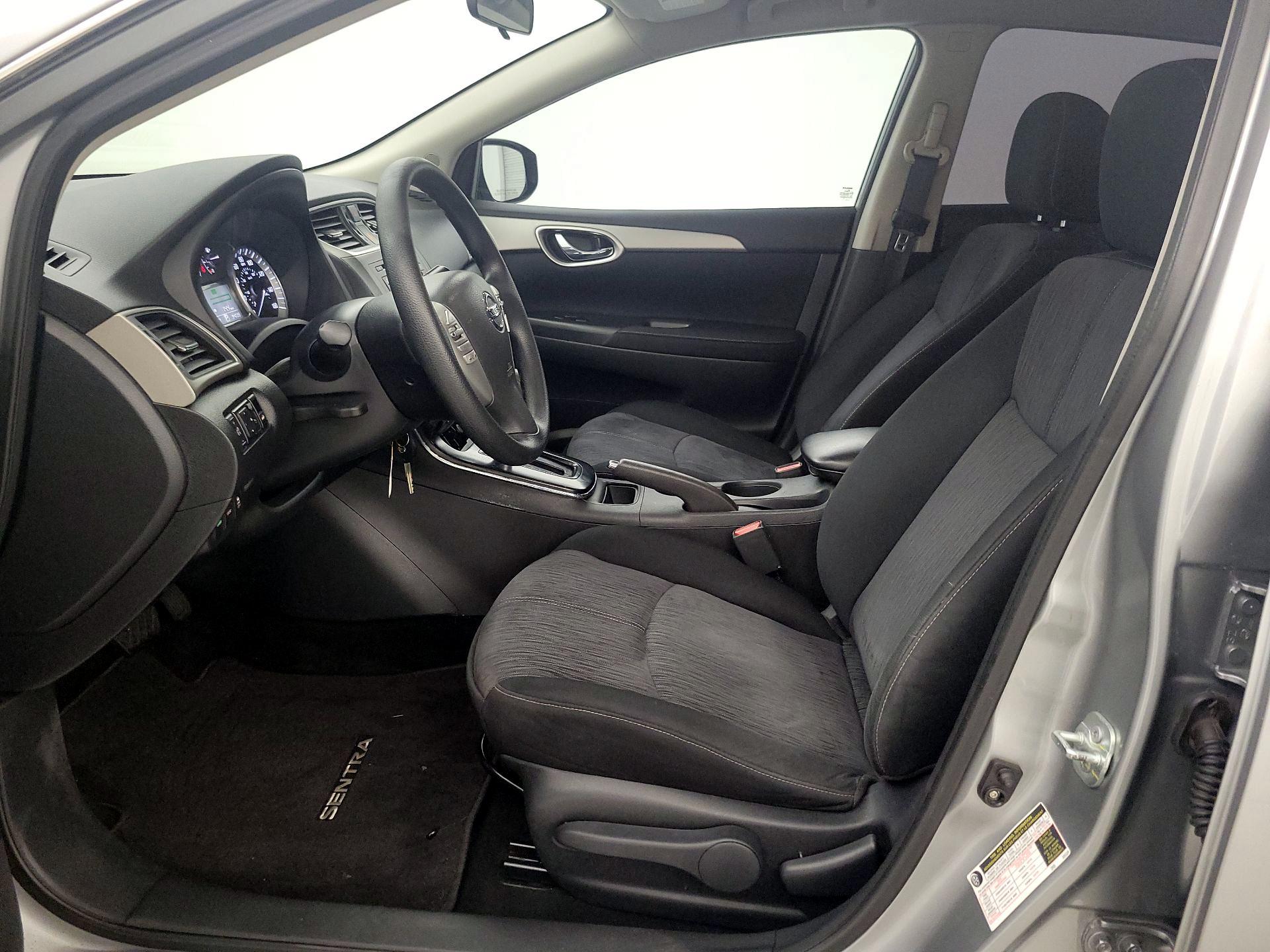 Thumbnail: 2014 Nissan Sentra - 11