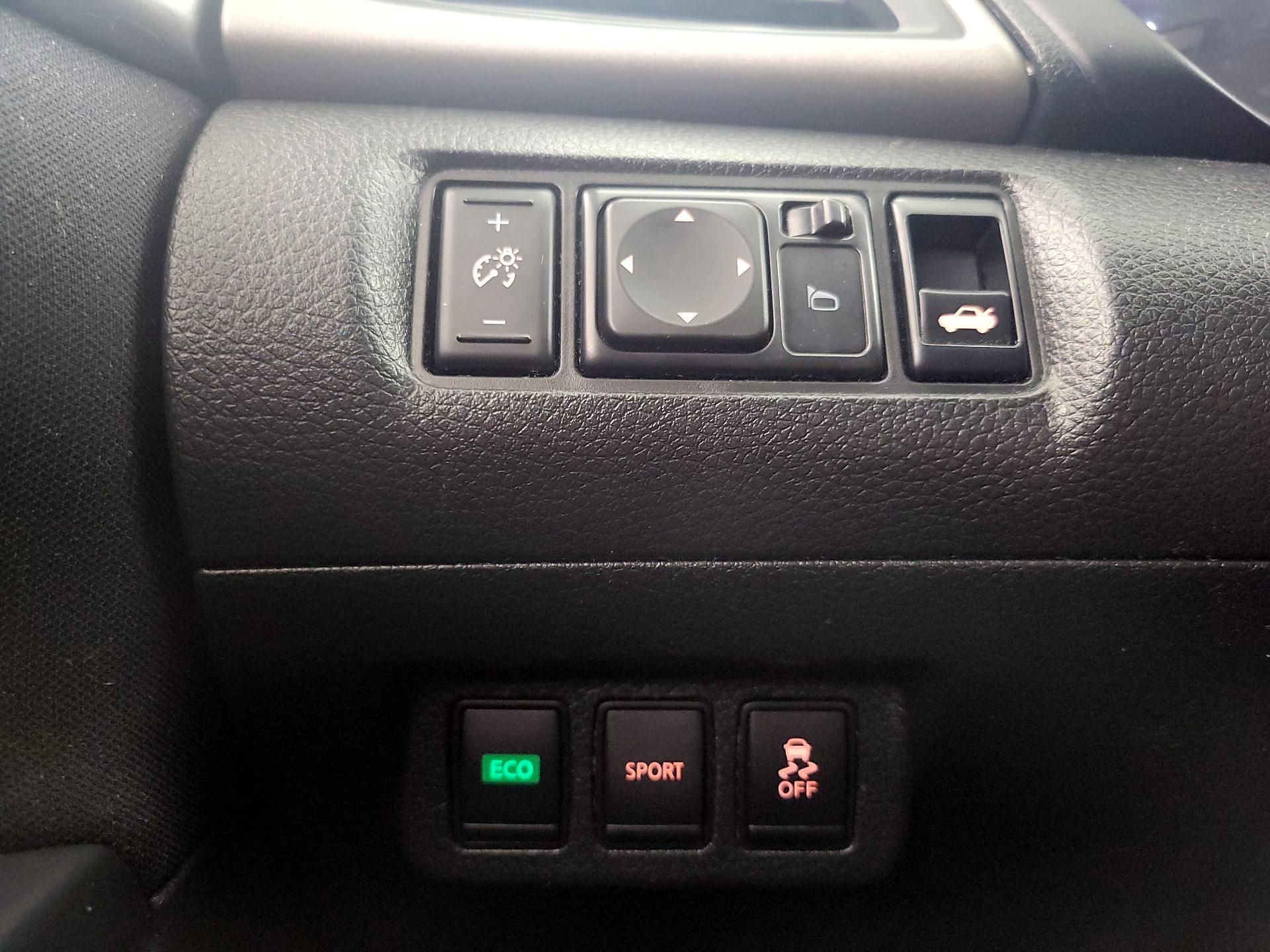 Thumbnail: 2014 Nissan Sentra - 13