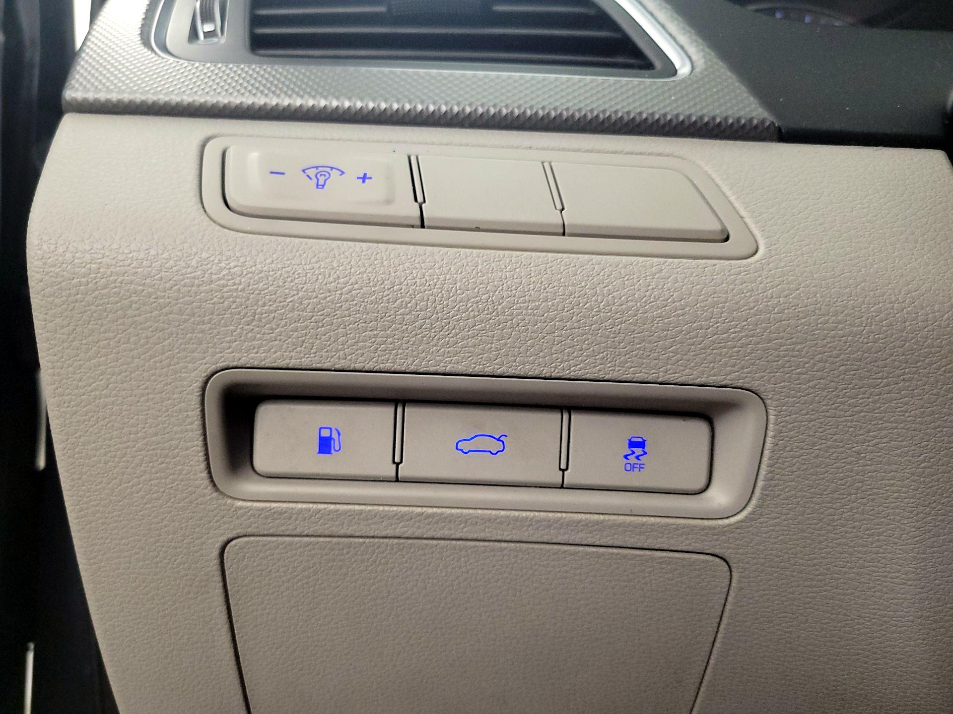 Thumbnail: 2015 Hyundai Sonata - 13