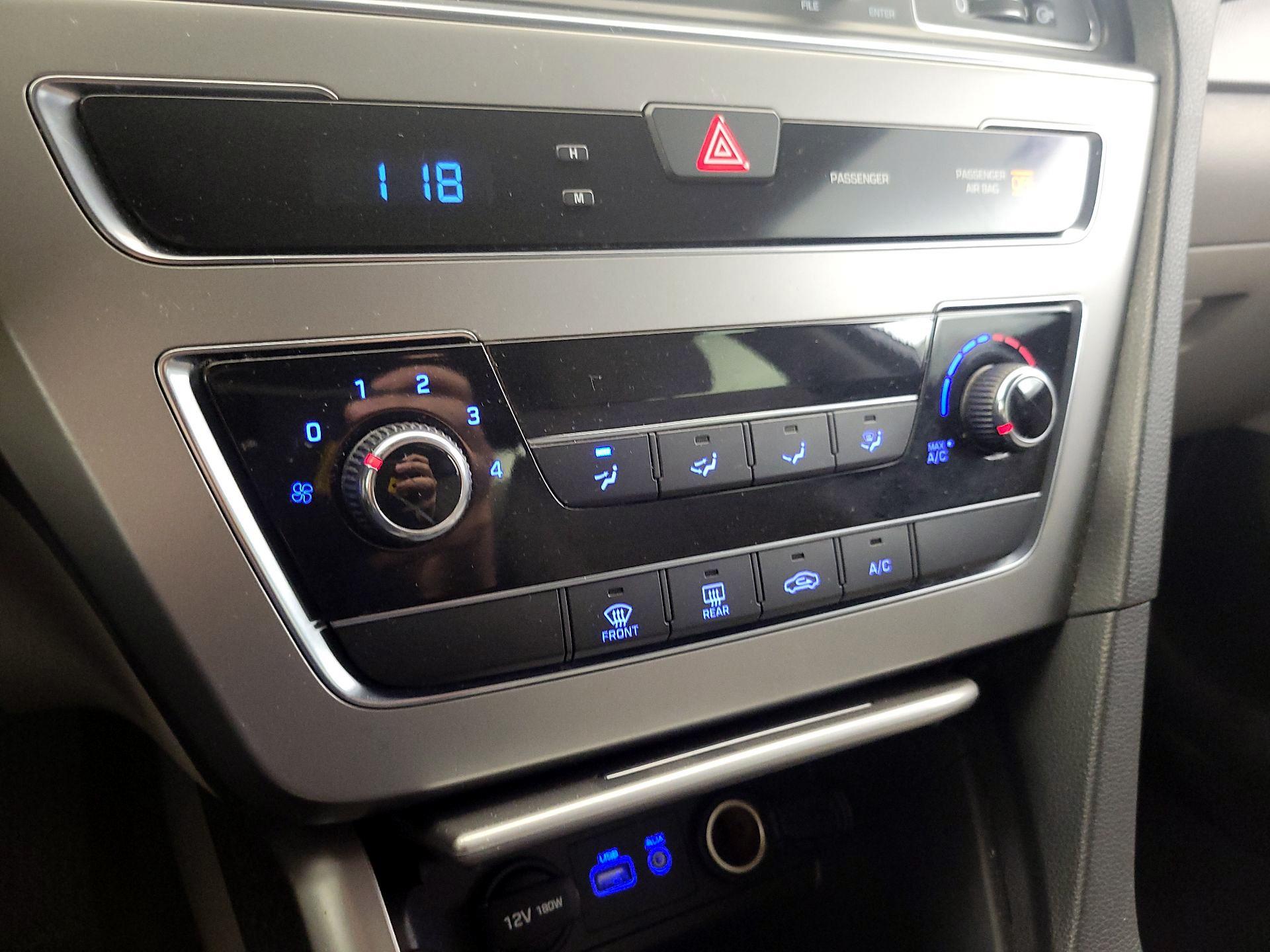 Thumbnail: 2015 Hyundai Sonata - 15