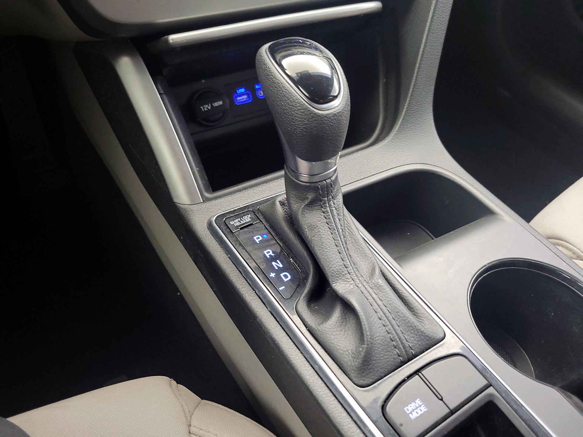 Thumbnail: 2015 Hyundai Sonata - 16