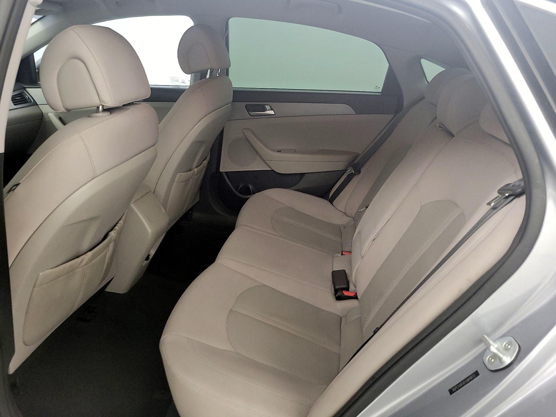 Thumbnail: 2015 Hyundai Sonata - 18