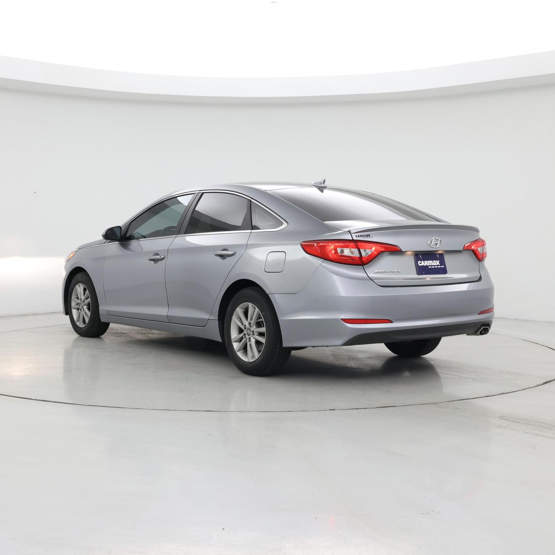 Thumbnail: 2015 Hyundai Sonata - 2