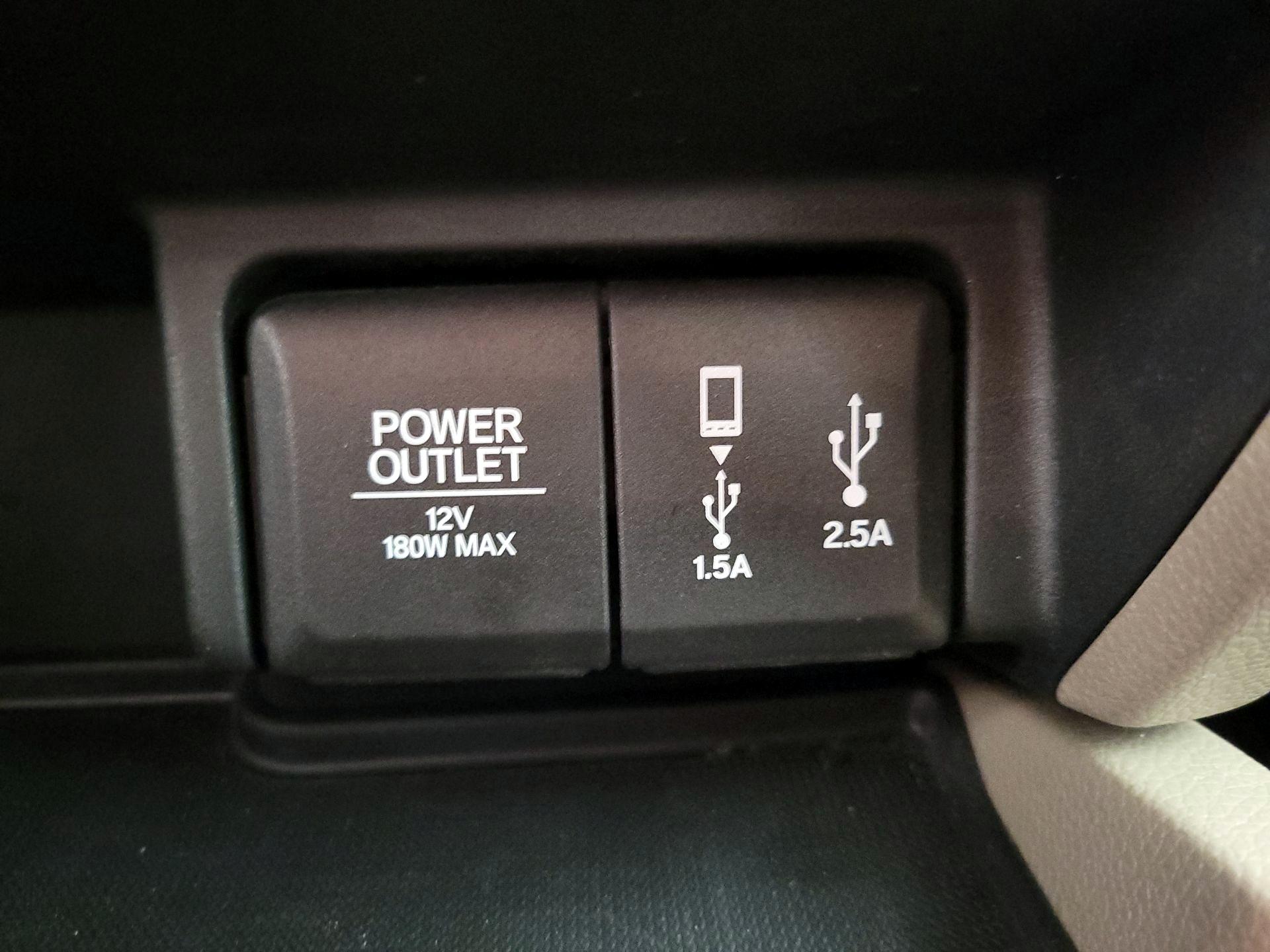 Thumbnail: 2017 Honda Pilot - 18