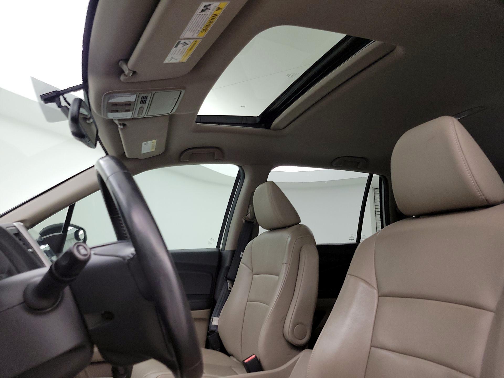 Thumbnail: 2017 Honda Pilot - 19